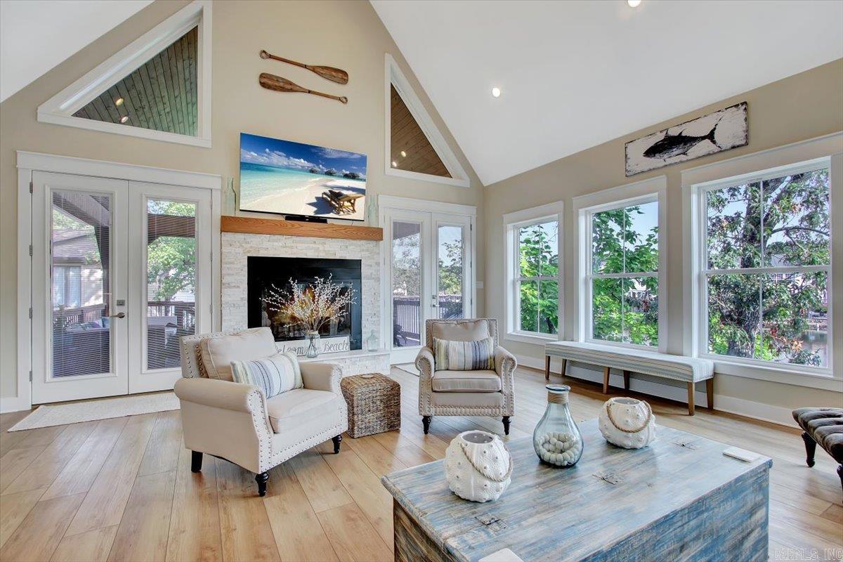 WATERS EDGE - Residential