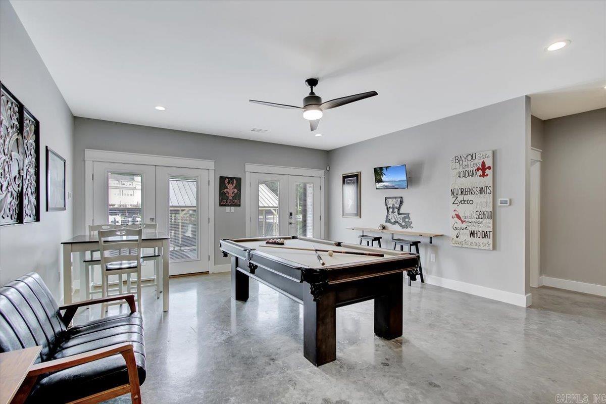 WATERS EDGE - Residential