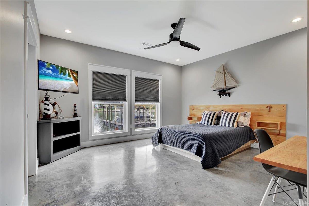 WATERS EDGE - Residential