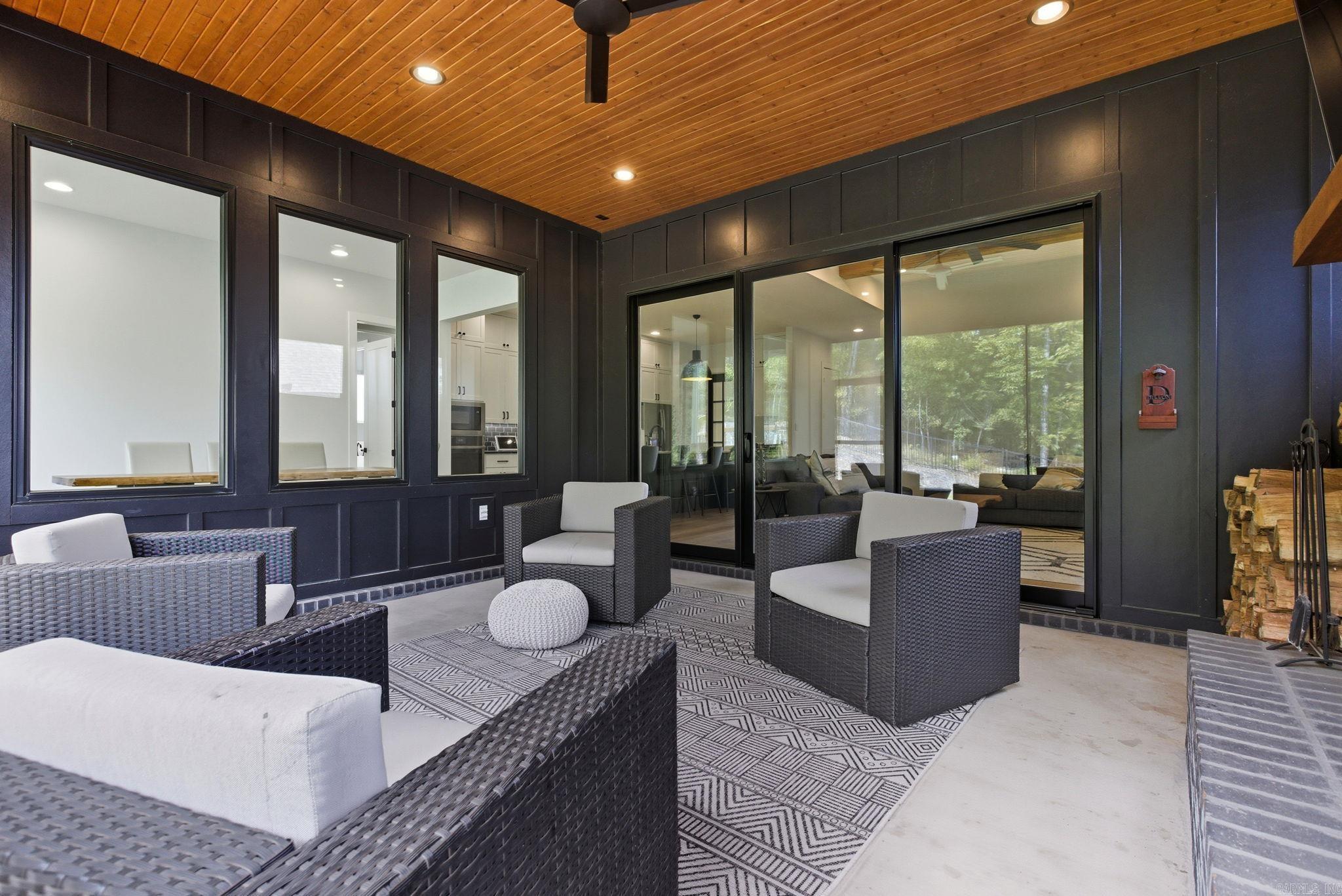 CHENAL VALLEY "FALSTONE COURT" - Residential