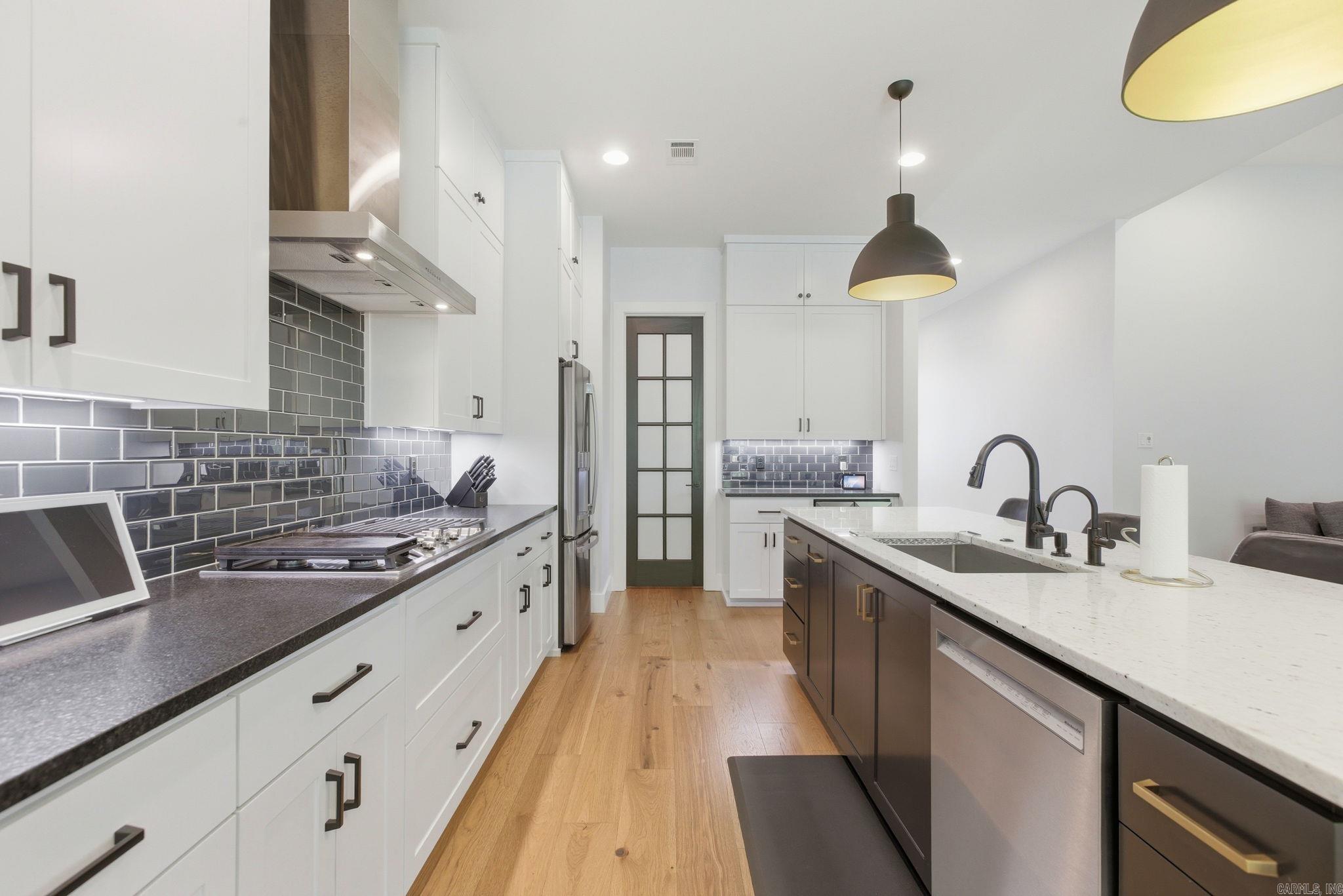 CHENAL VALLEY "FALSTONE COURT" - Residential