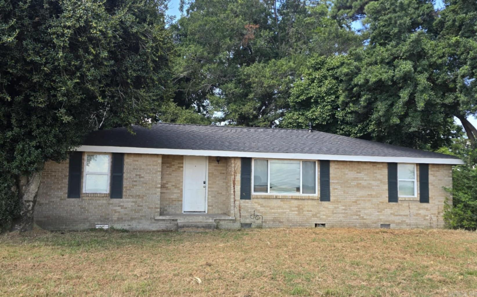 A rare opportunity with this Investor special! Property is perfect for a rental, or fix it up and sale. Property is being sold AS IS, no repairs will be made by the seller. Agents, Please see Agent remarks.