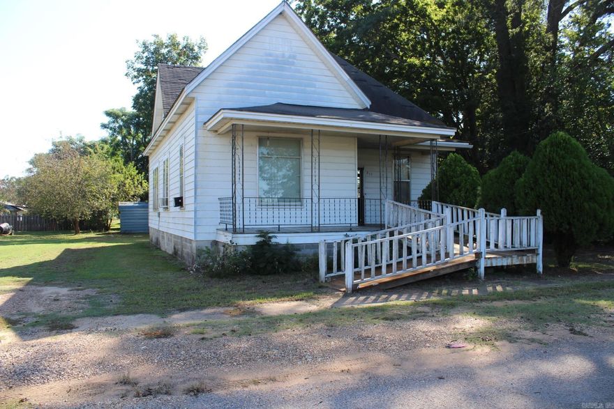 HISTORICAL HOME features 3 bedrooms. 1 full bath with approx. 1486 Sq. Ft. of living space.  Located in the heart of Nashville.