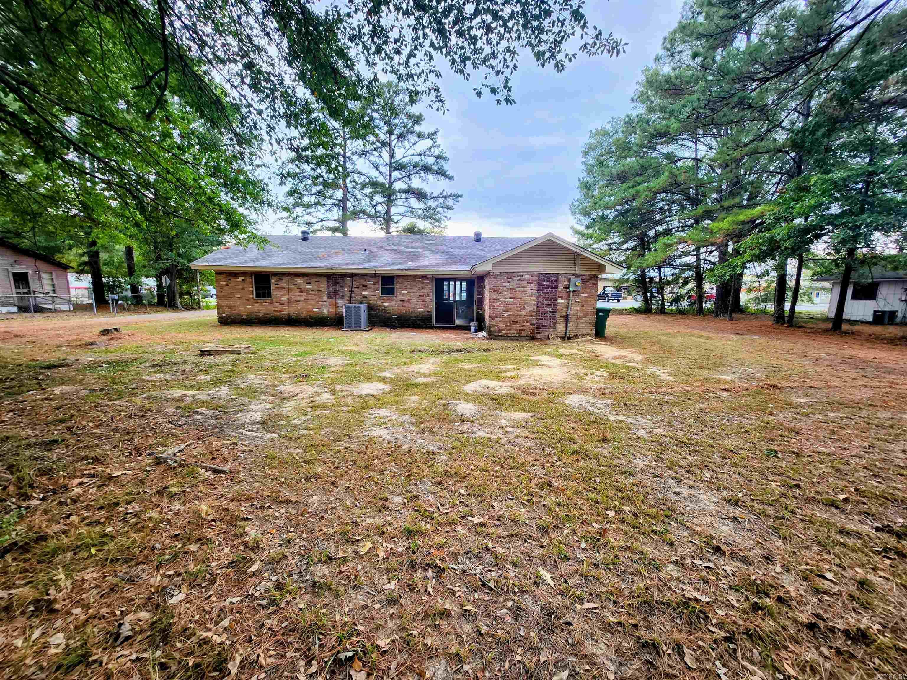 SENYARD FRED ADD - Residential