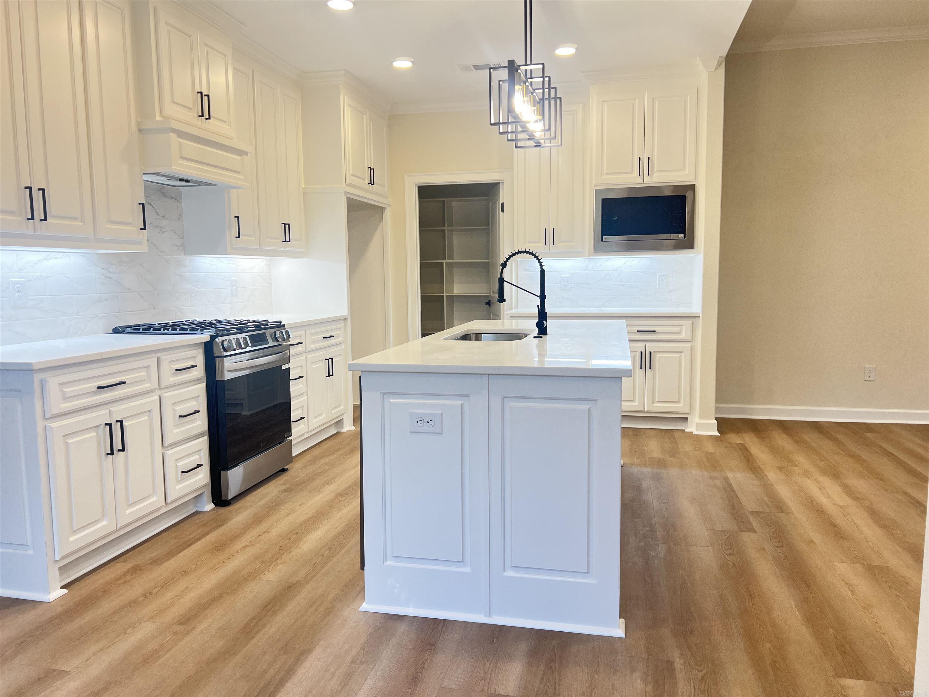 THE GROVE - Residential