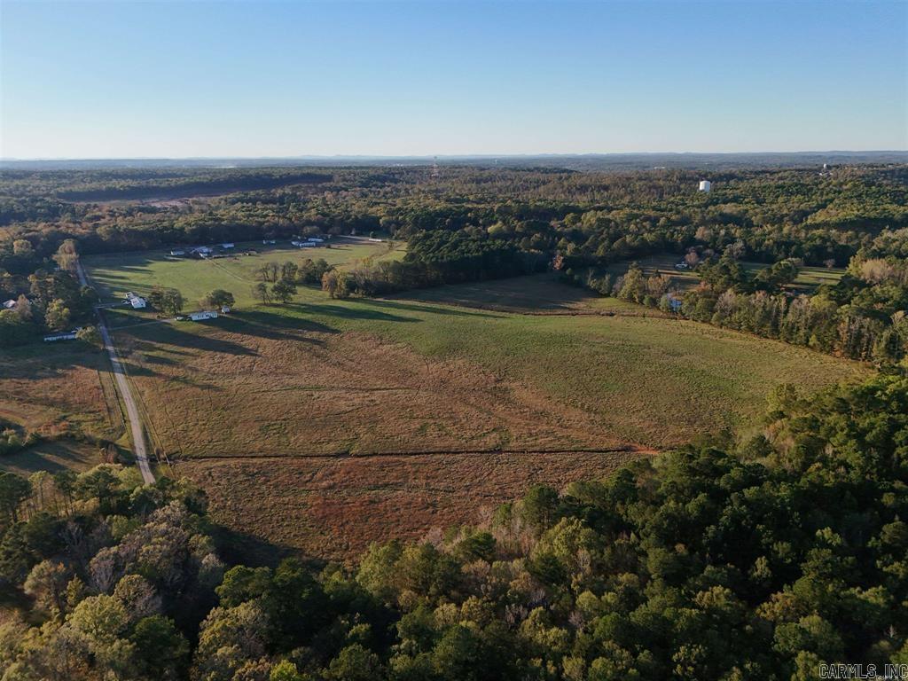 Alexander-Benton - Land