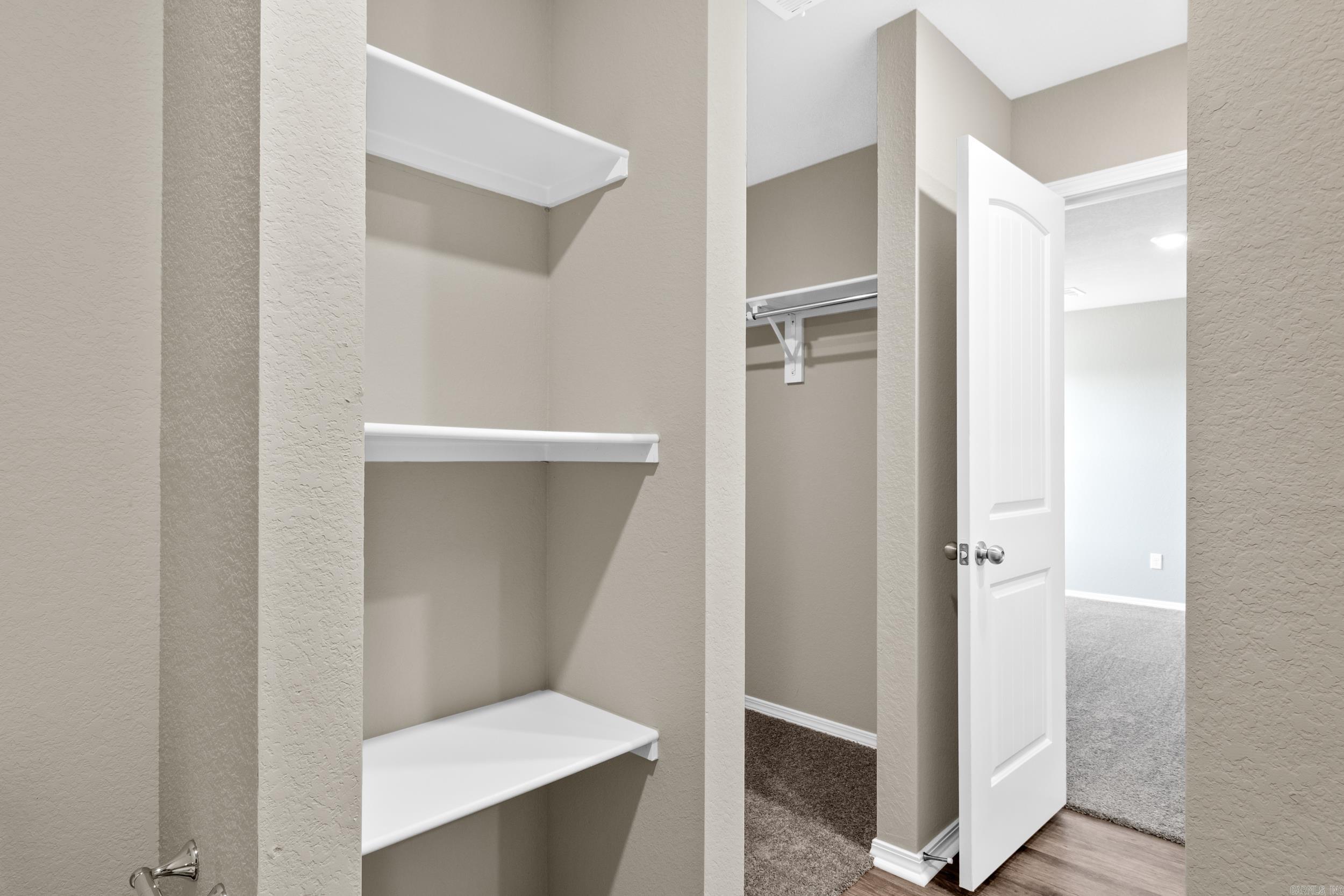 COUNTRY CLUB OF ARK THE - Residential