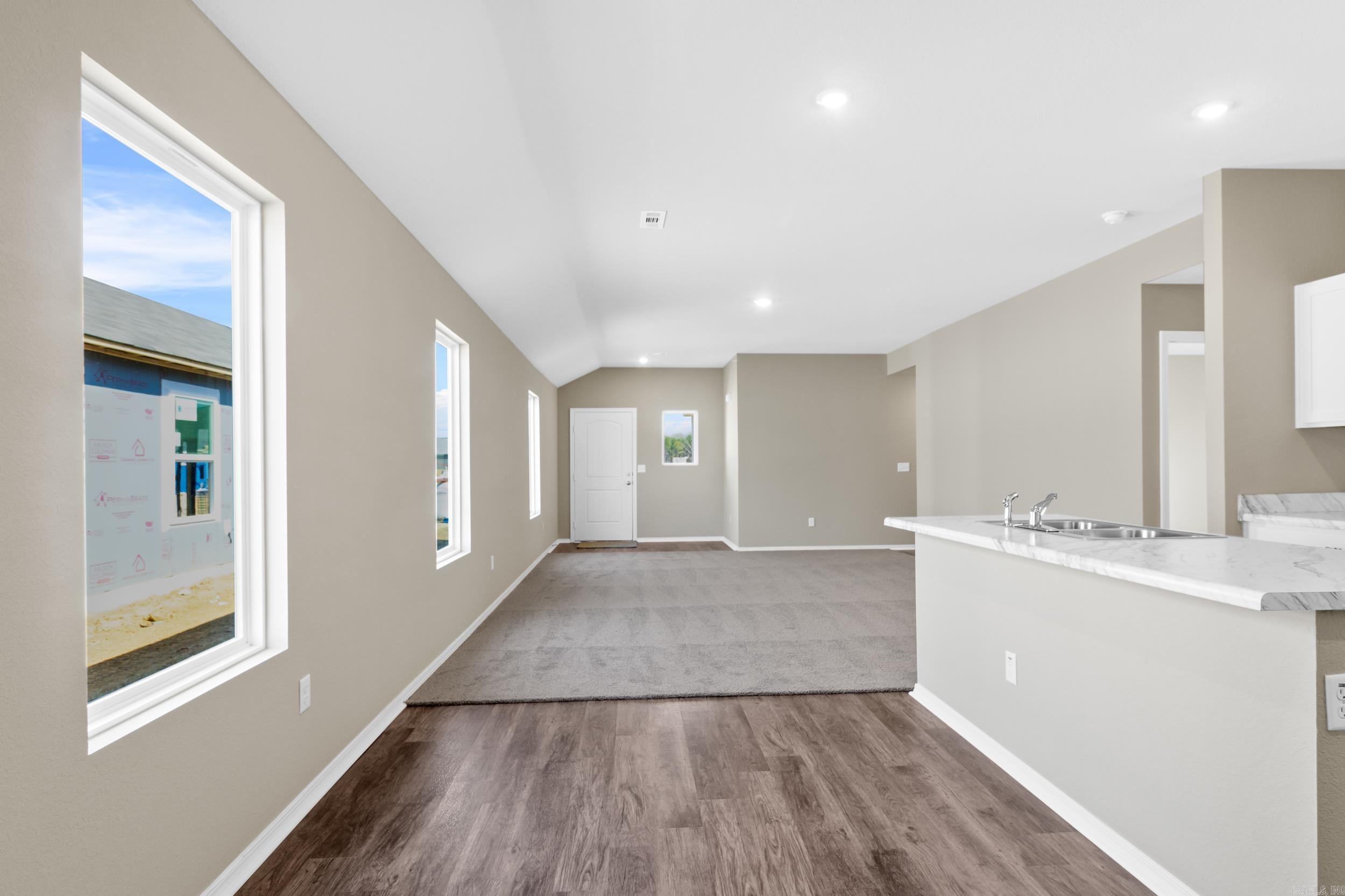 COUNTRY CLUB OF ARK THE - Residential