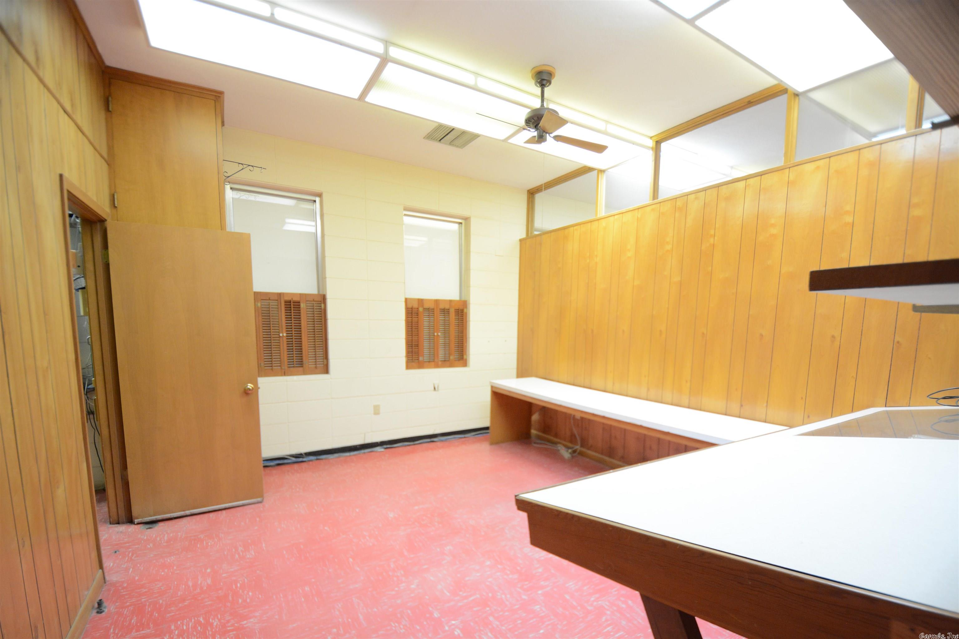 Metes & Bounds - Commercial Sale