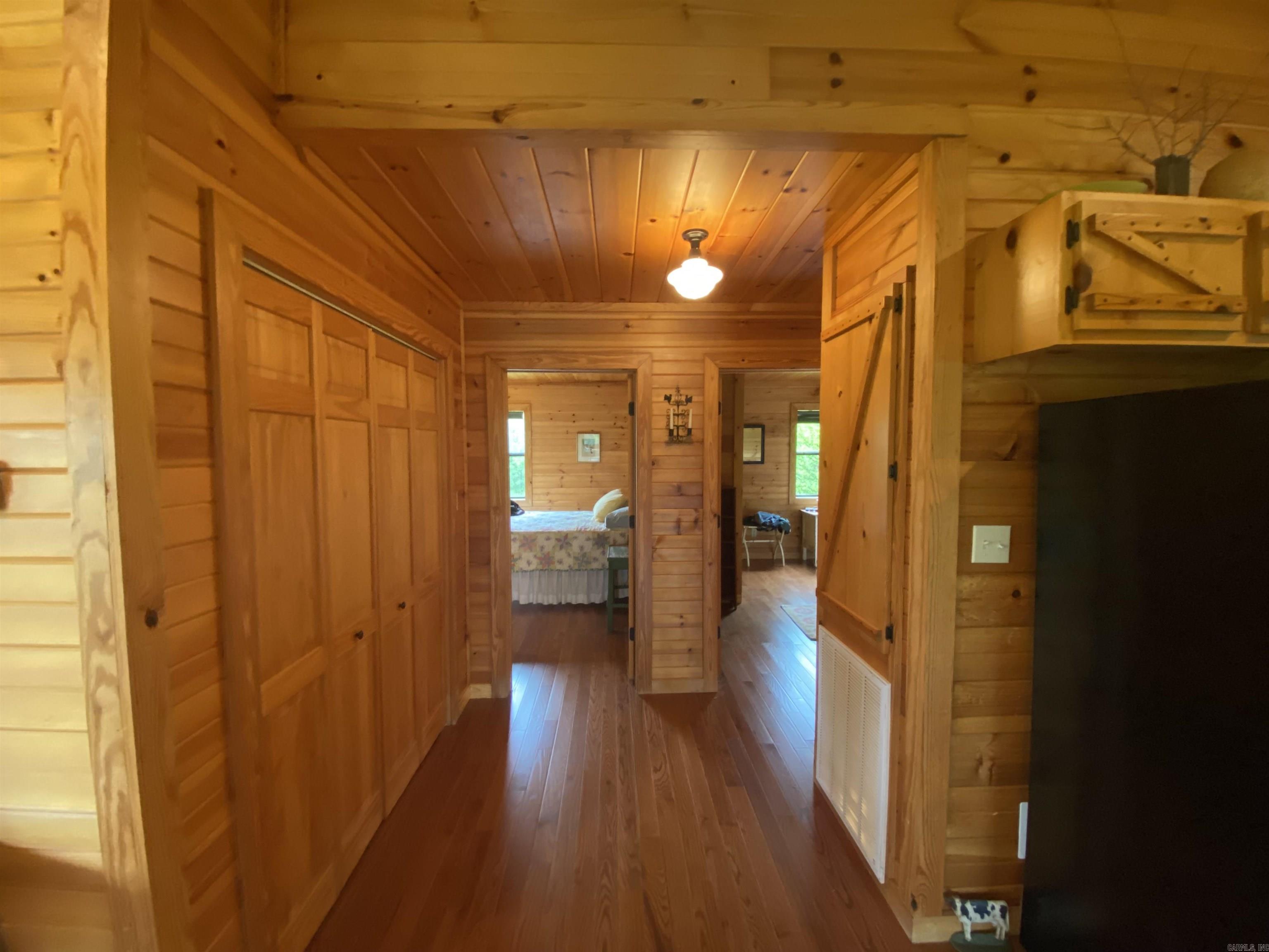 LANCASTERS-QMC HIGH COUNTRY - Residential