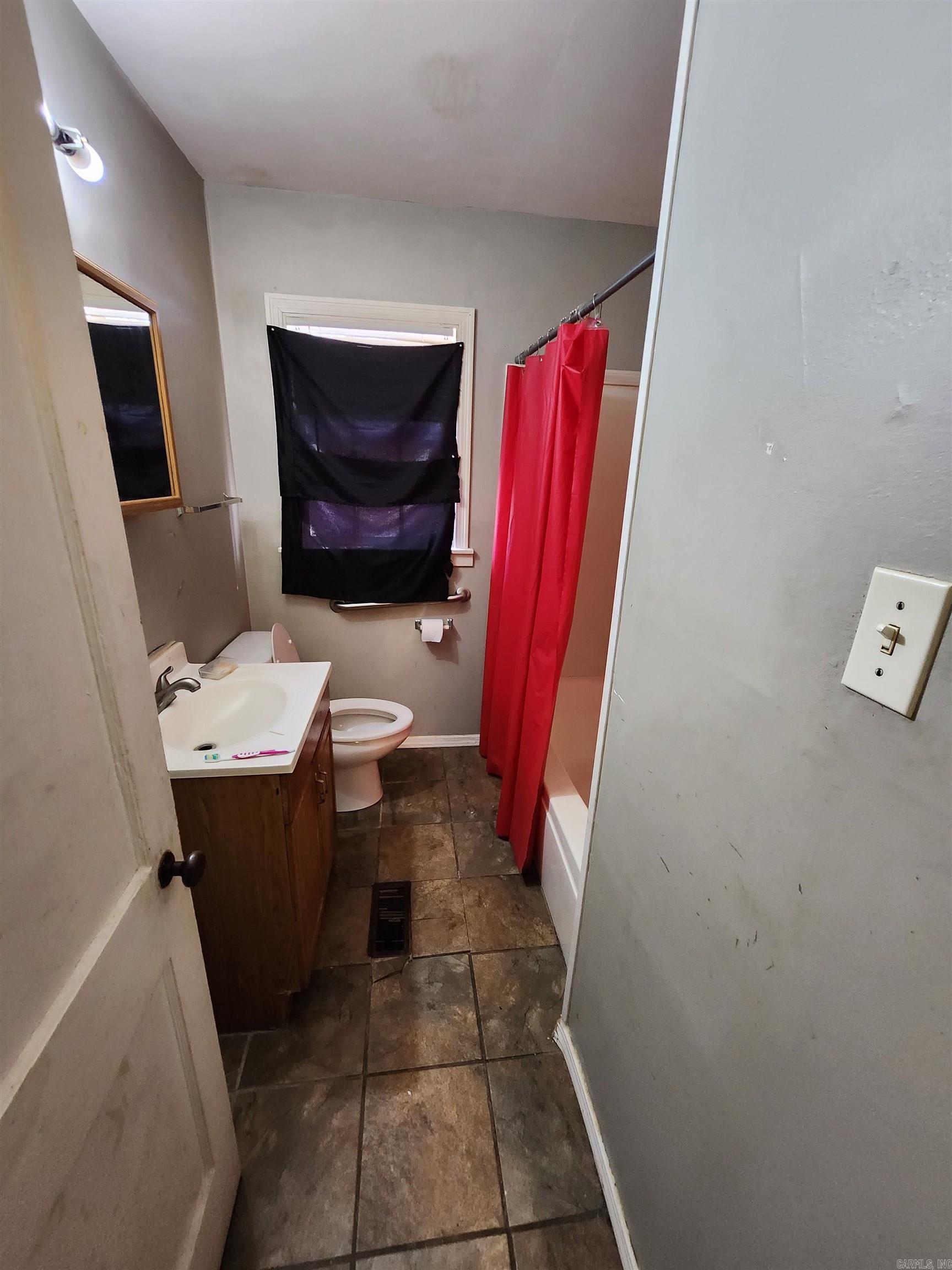 CUNNINGHAMS - Residential