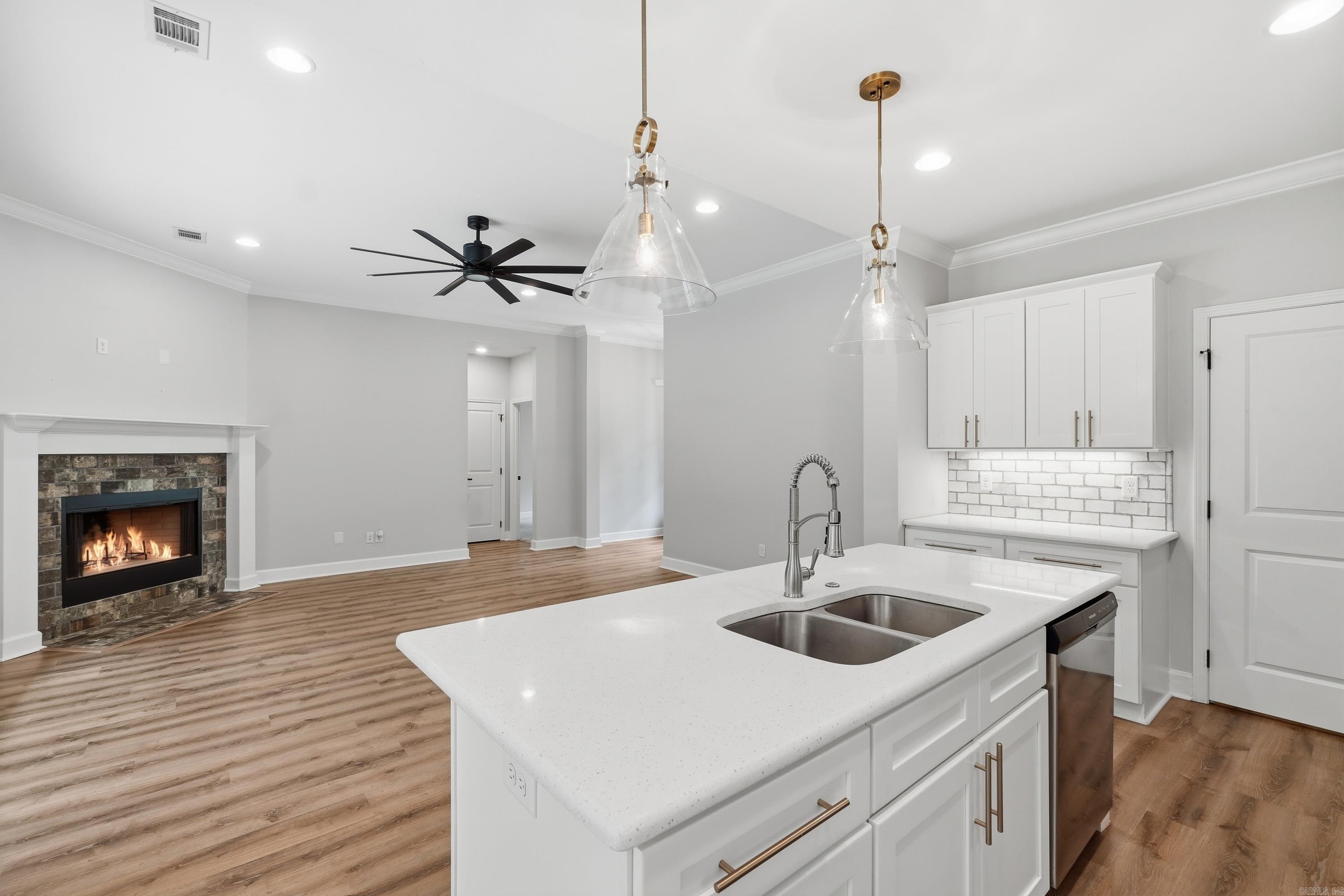 Lakeside Mountain - Residential