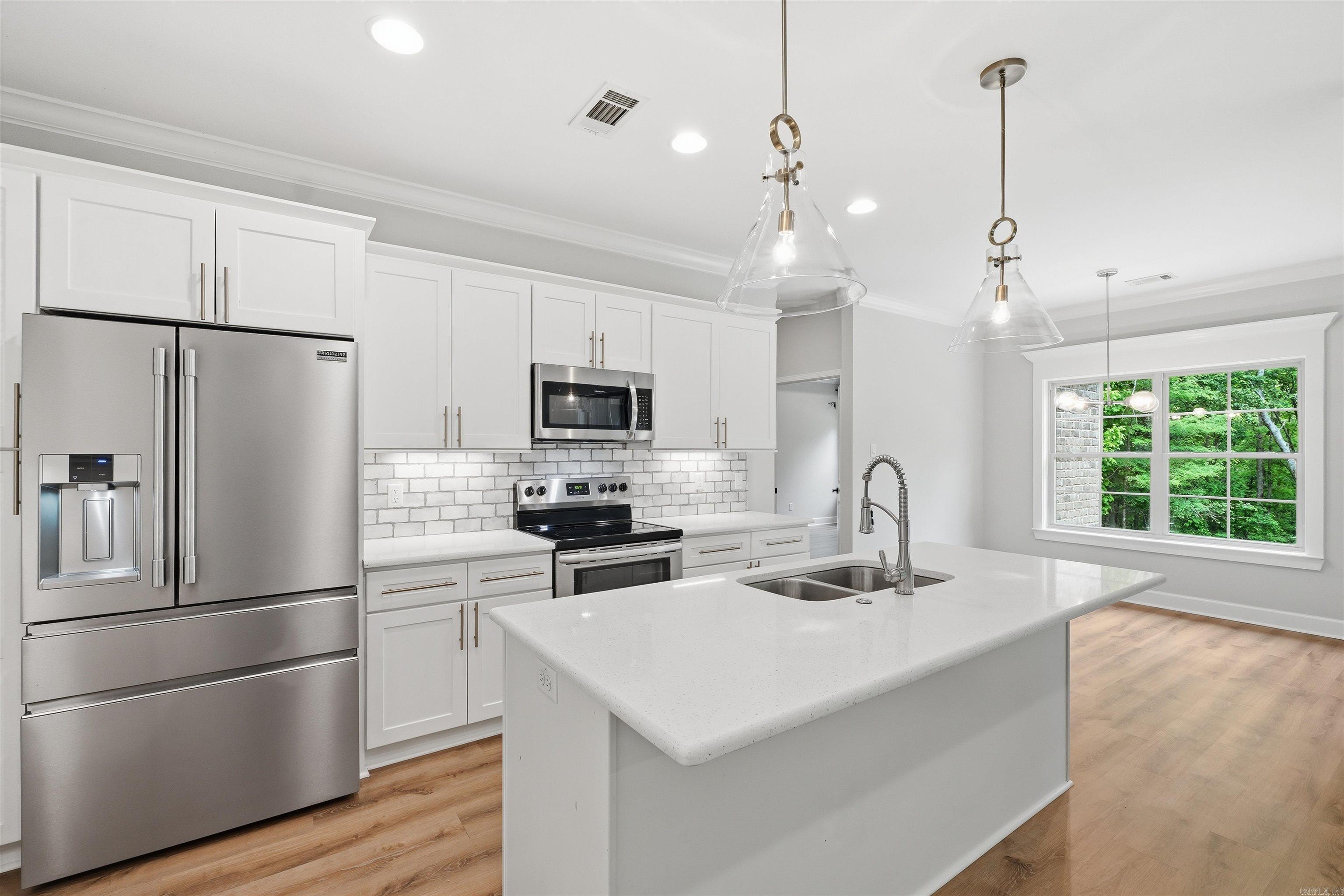 Lakeside Mountain - Residential