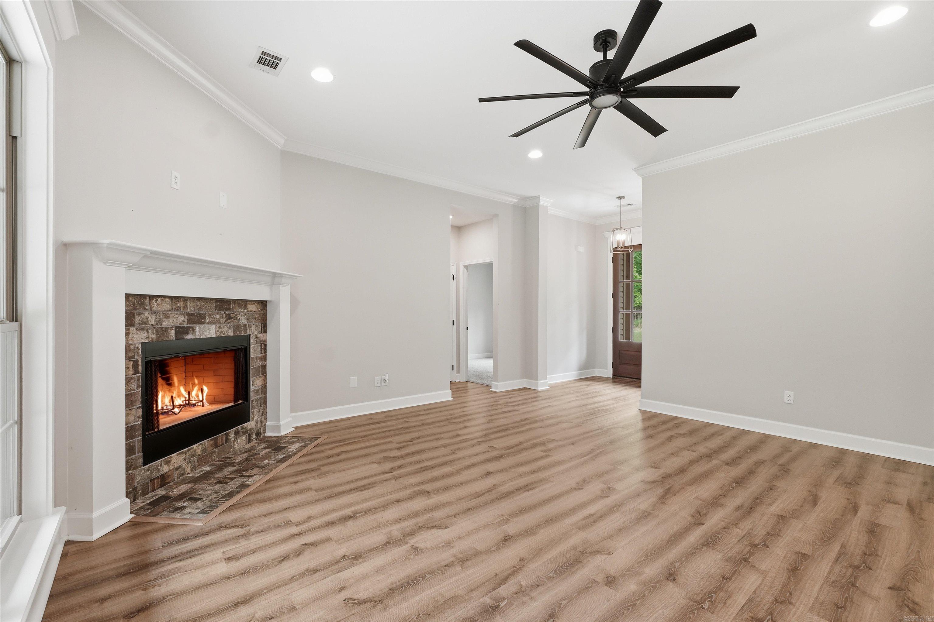 Lakeside Mountain - Residential