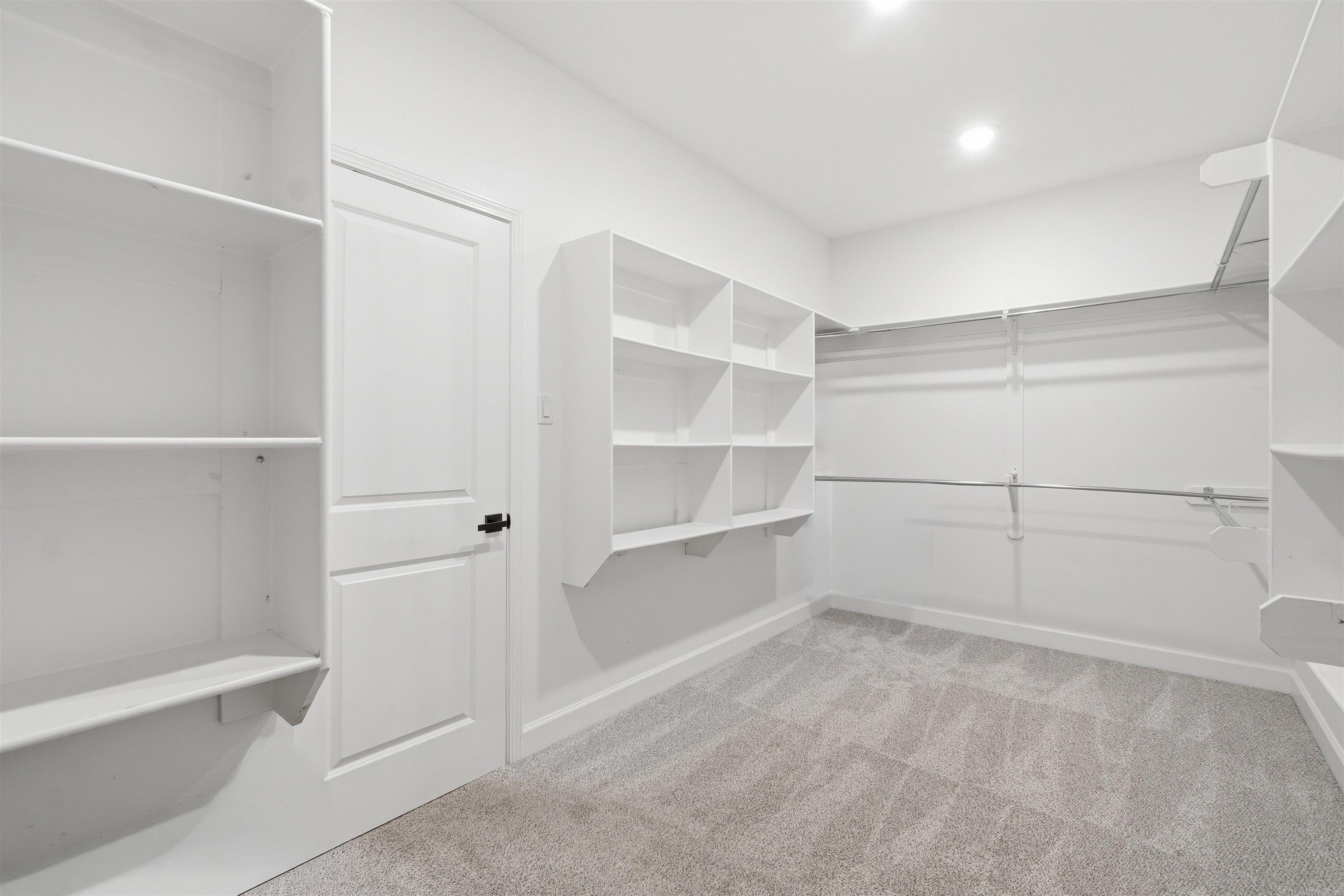 Lakeside Mountain - Residential