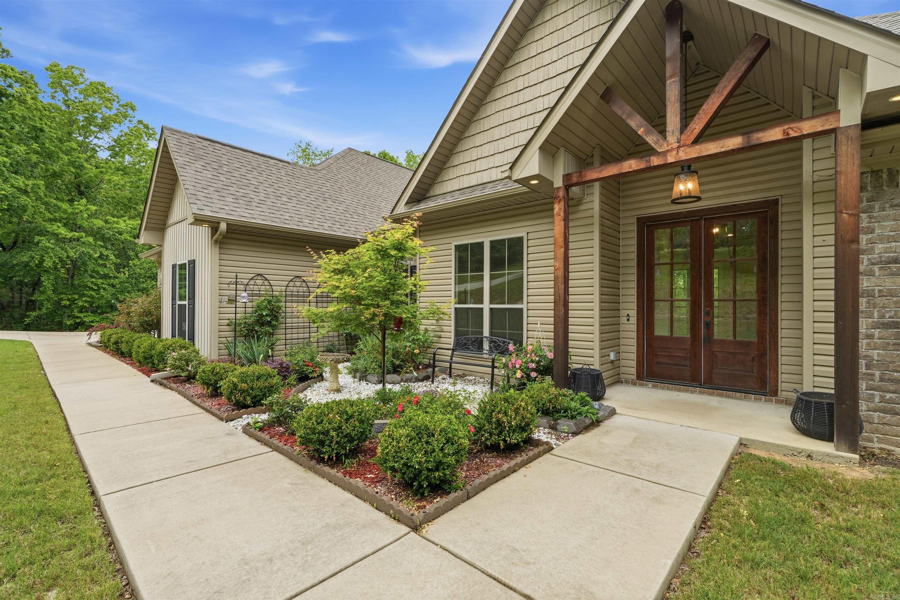 Lakeside Mountain - Residential