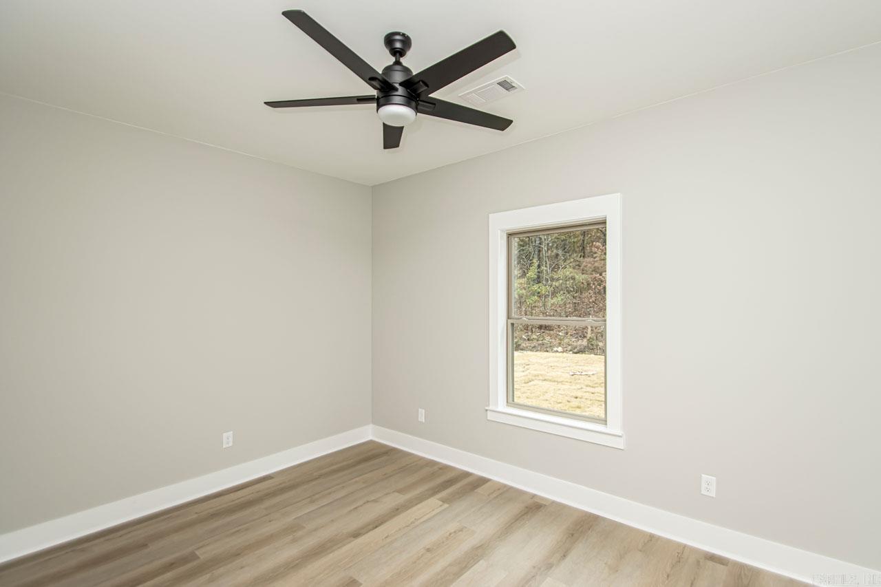 MILLERS GLENN - Residential