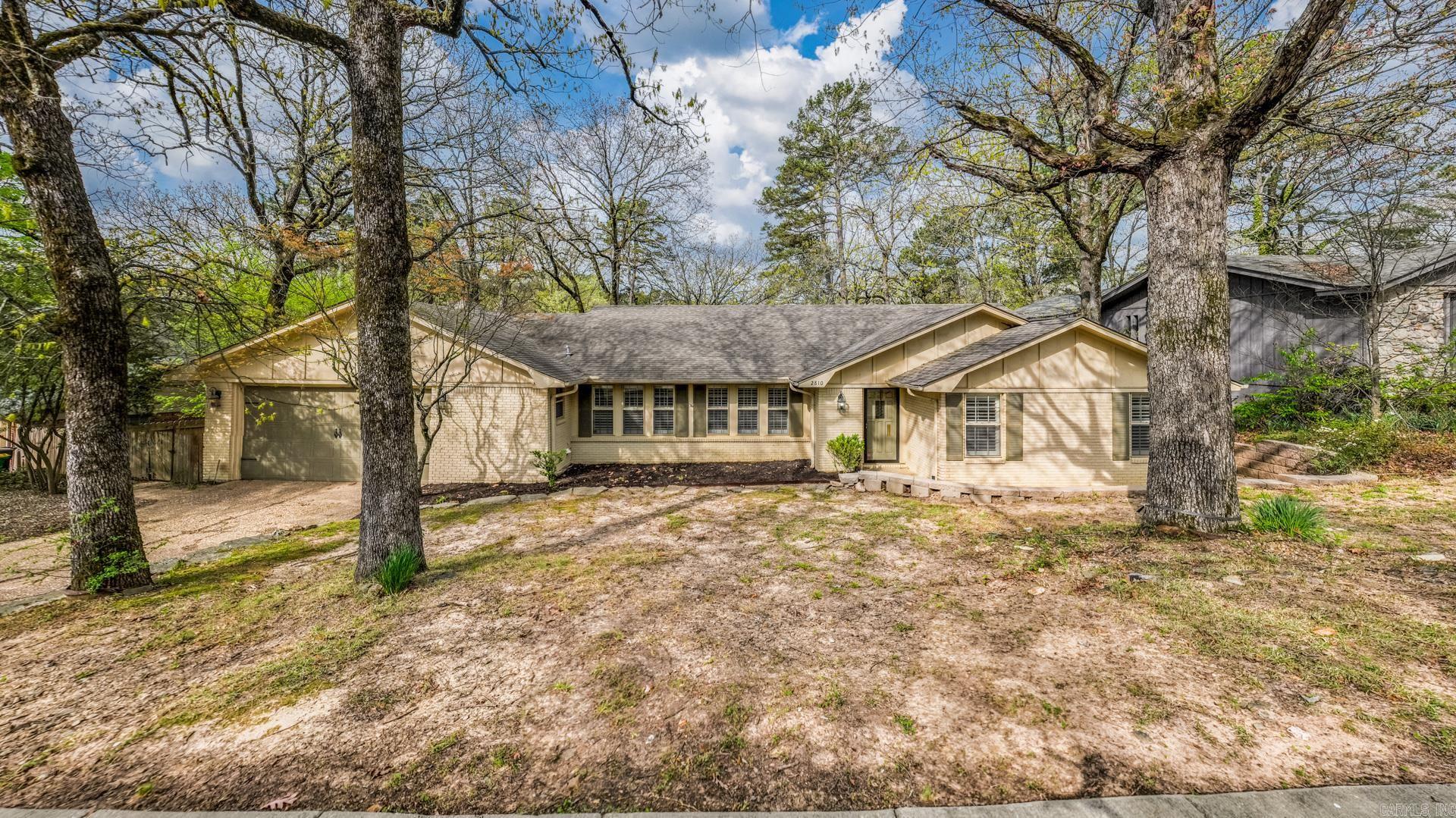 COLONY WEST - Residential