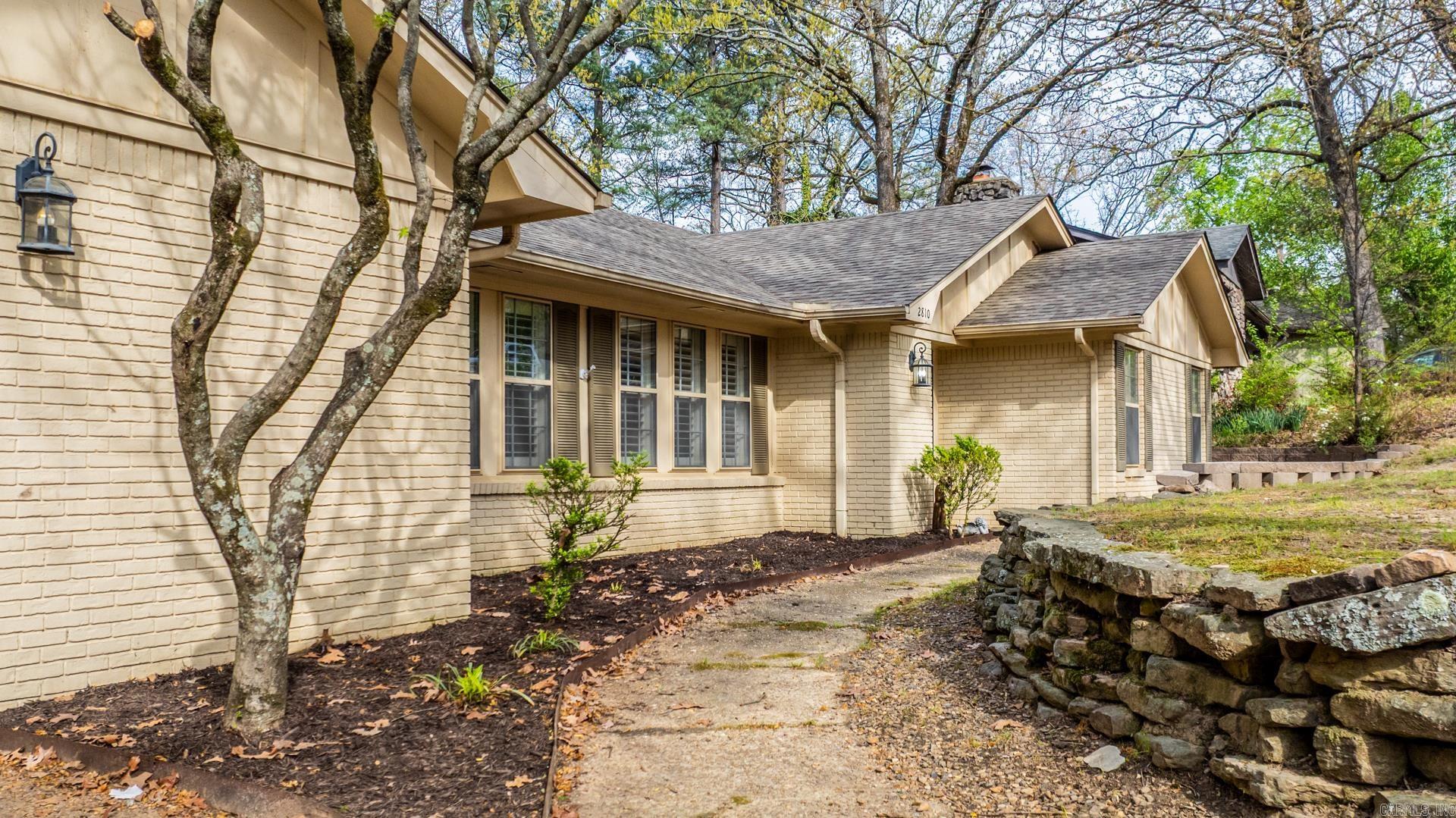 COLONY WEST - Residential