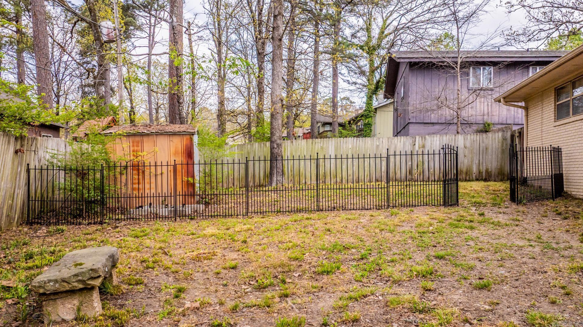 COLONY WEST - Residential