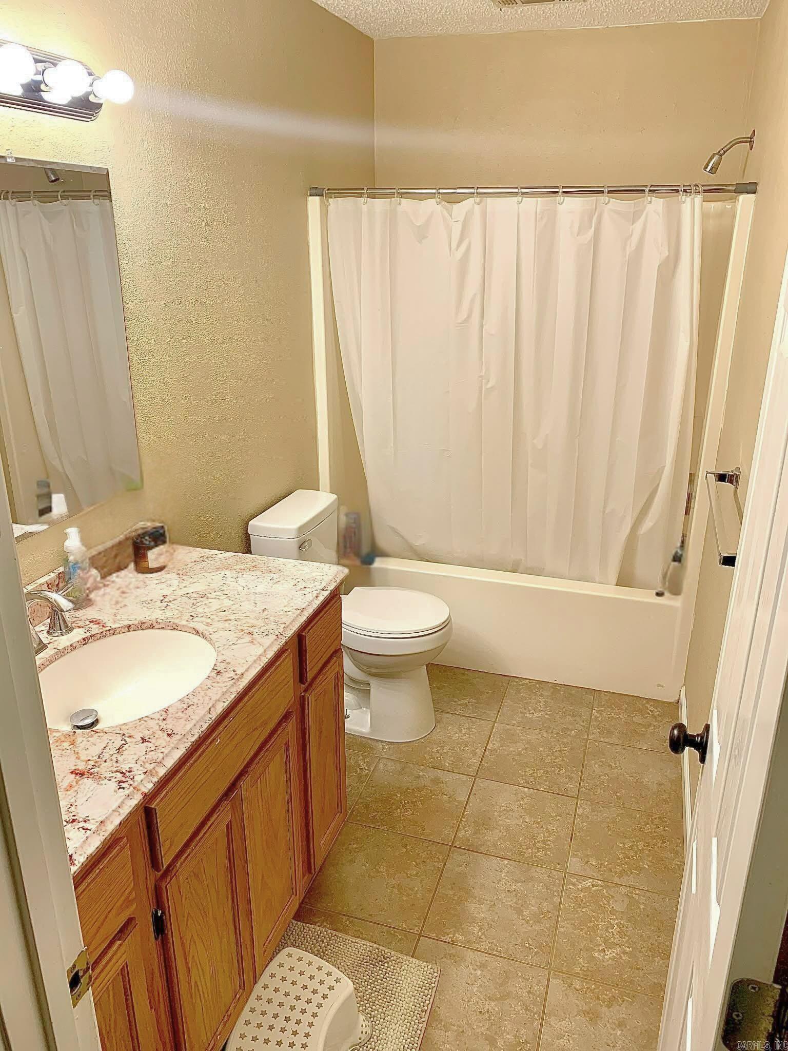 HONEYSUCKLE HILLS ADD - Residential