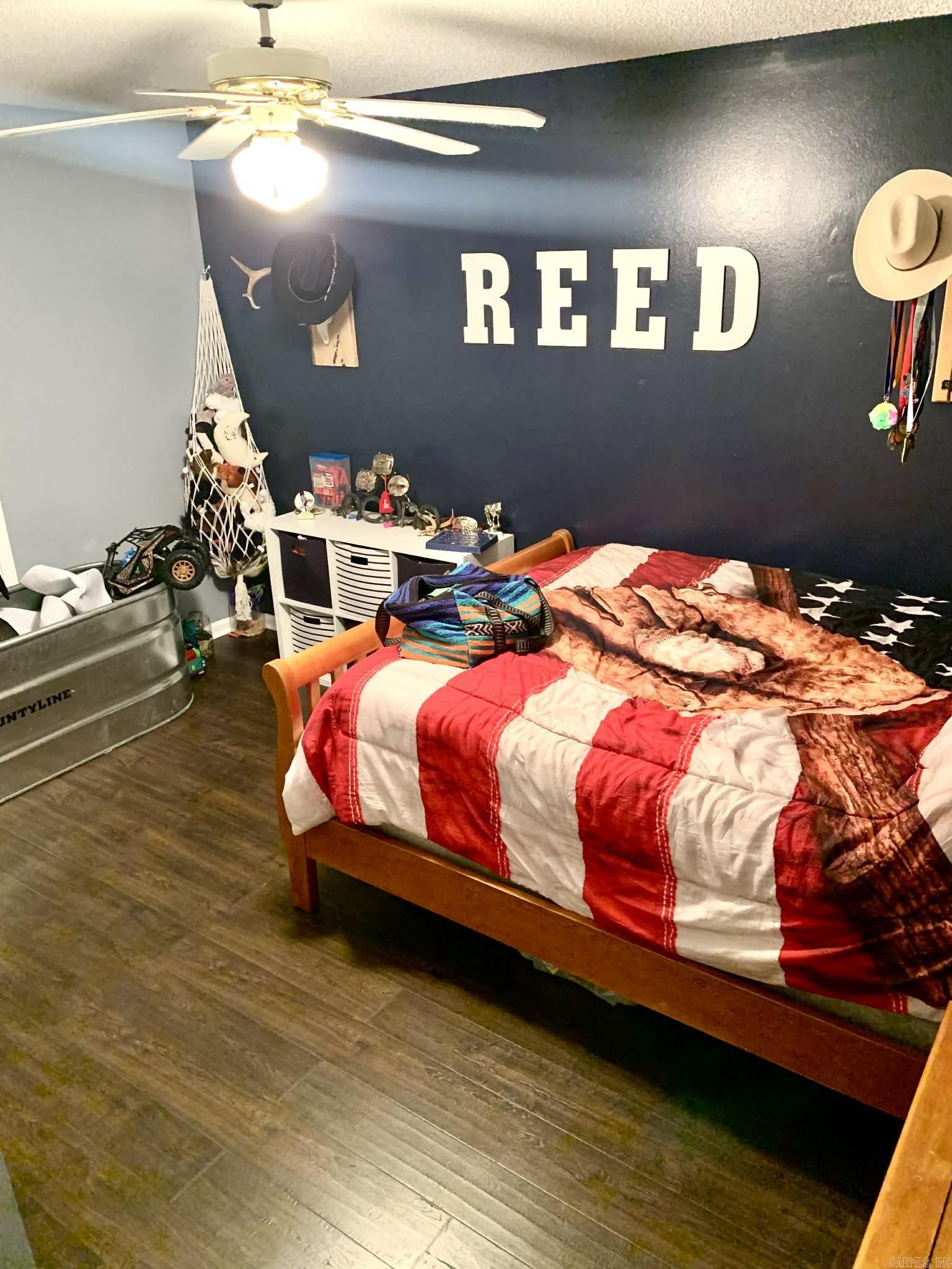 HONEYSUCKLE HILLS ADD - Residential