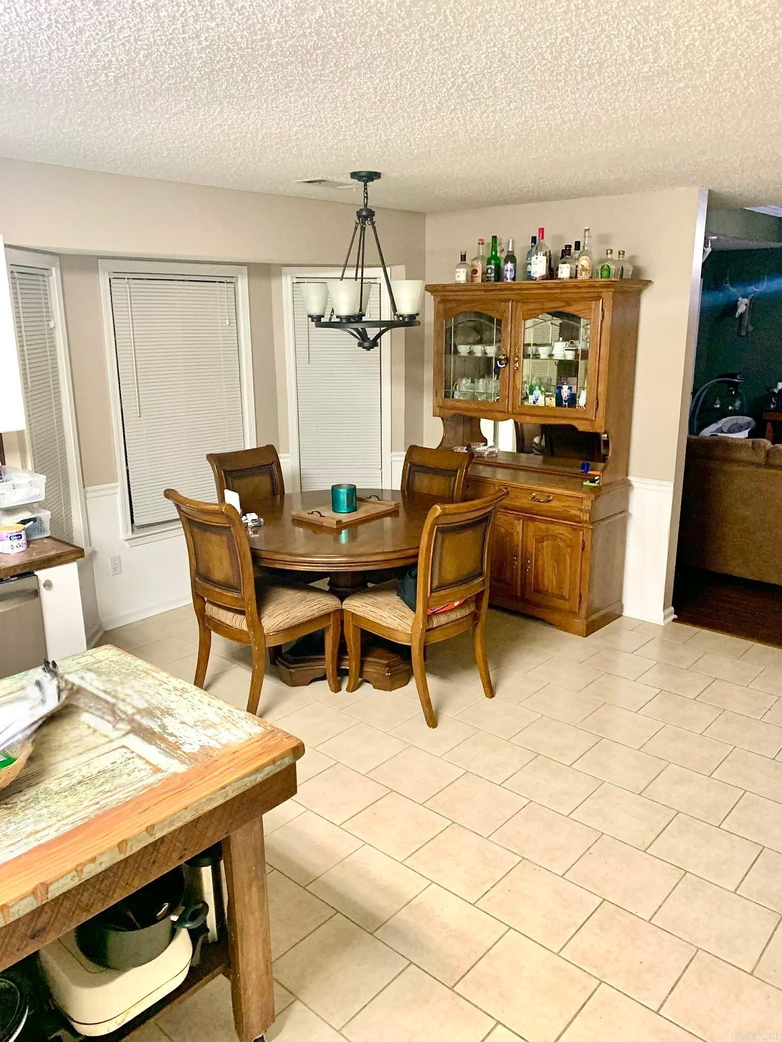 HONEYSUCKLE HILLS ADD - Residential