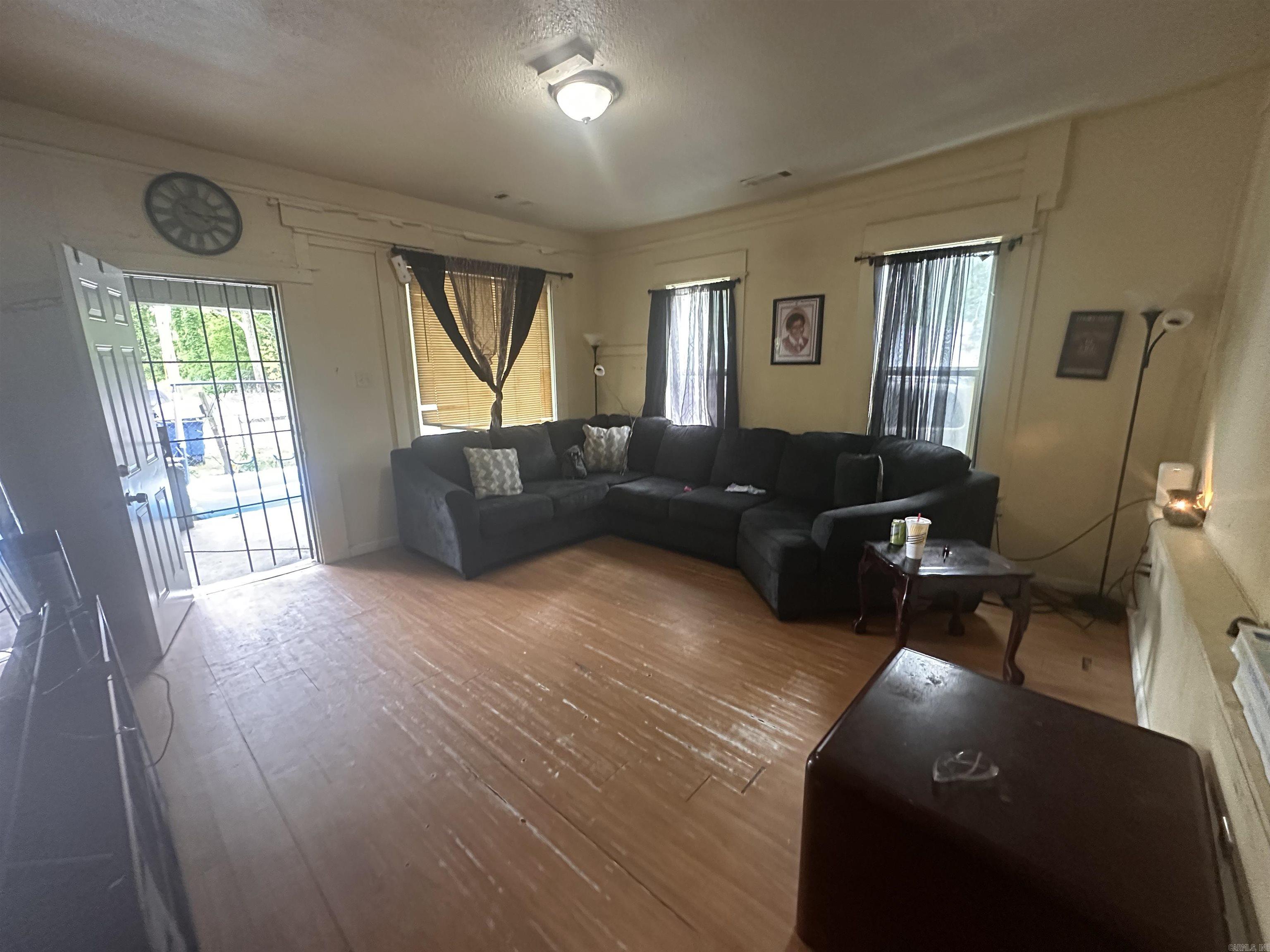 BARTONS ADDN - Residential