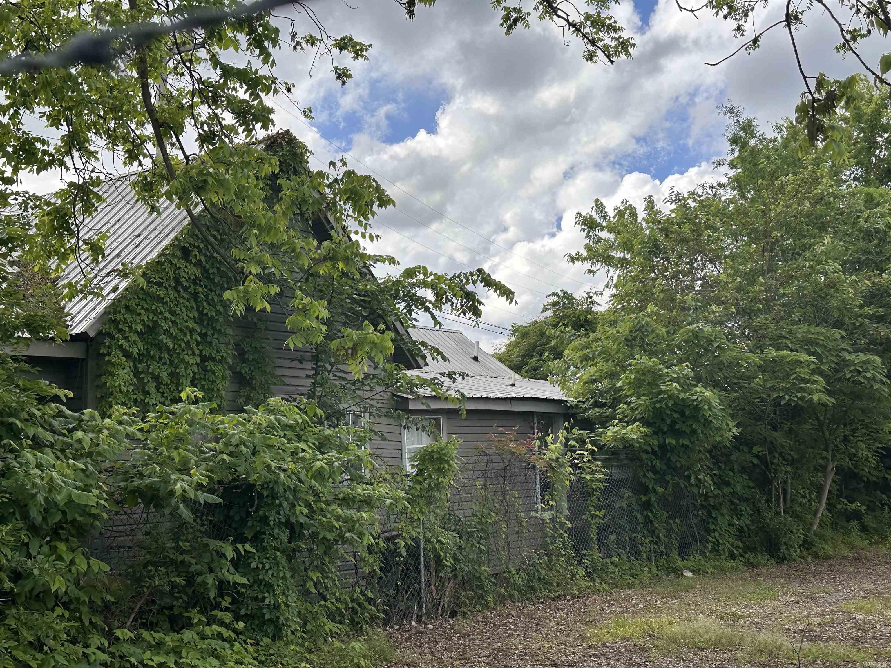 BARTONS ADDN - Residential