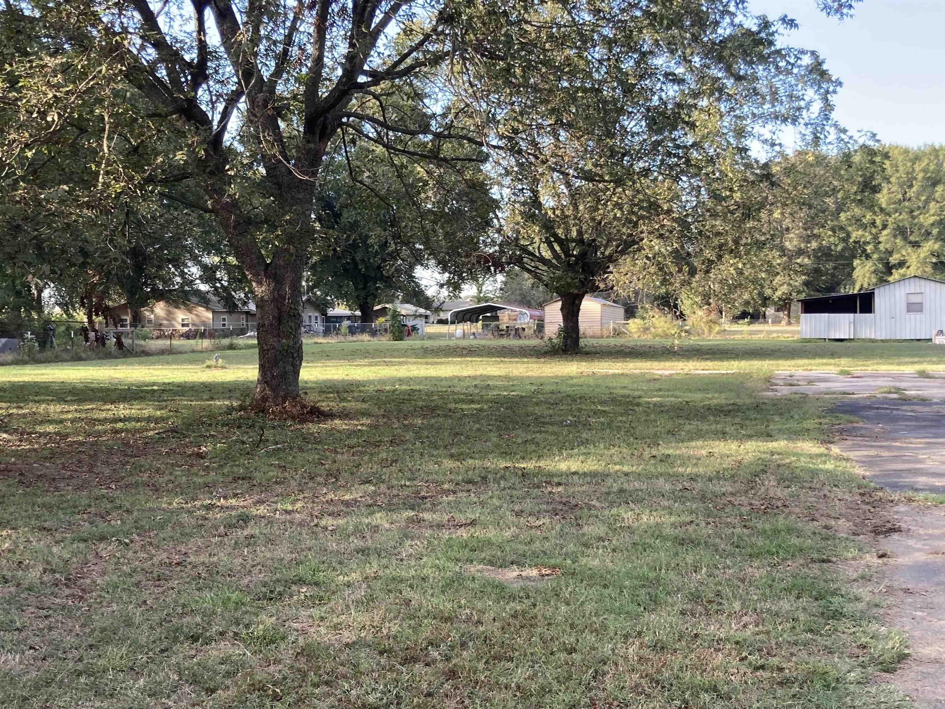 Saddlewood Acres - Land