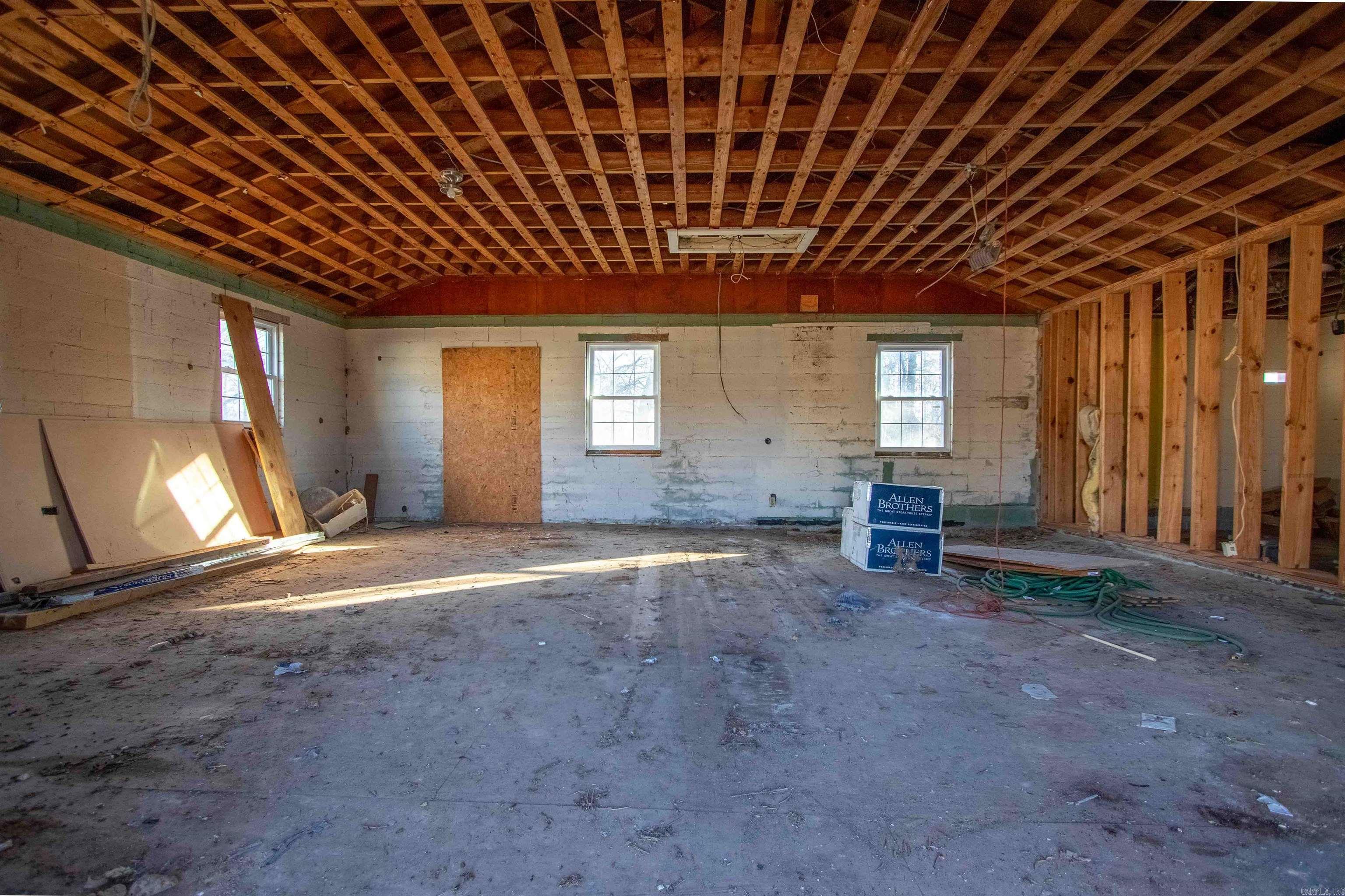 Dixie Acres - Commercial Sale