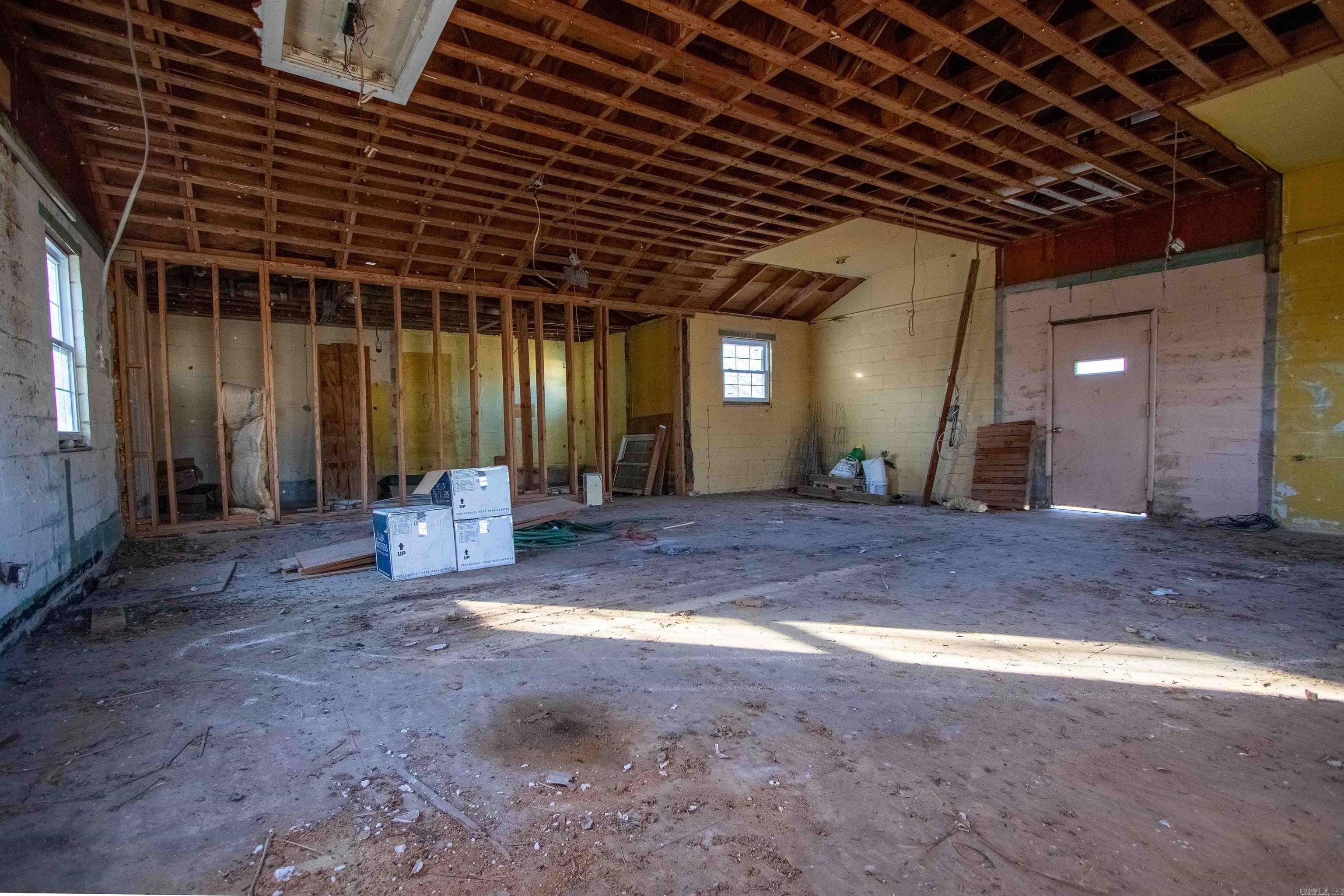 Dixie Acres - Commercial Sale