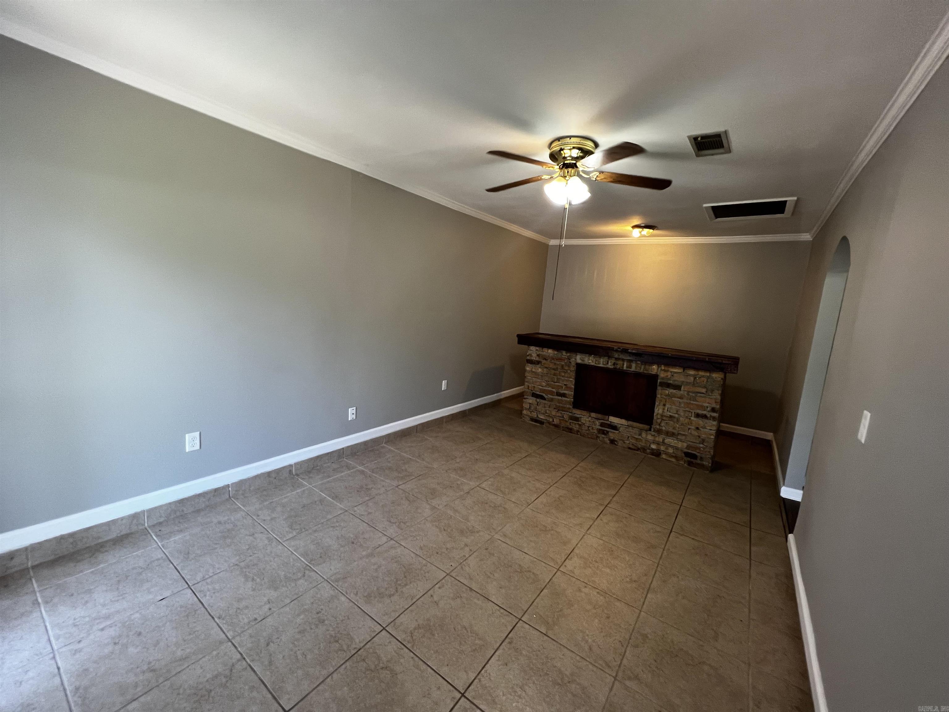 Country Wood - Residential Lease