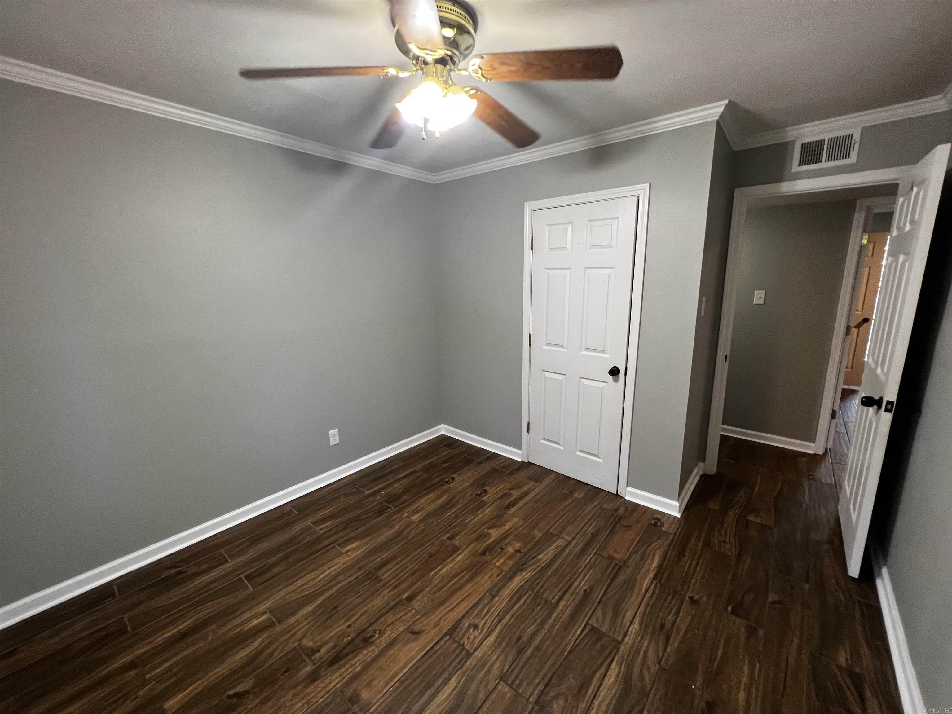 Country Wood - Residential Lease