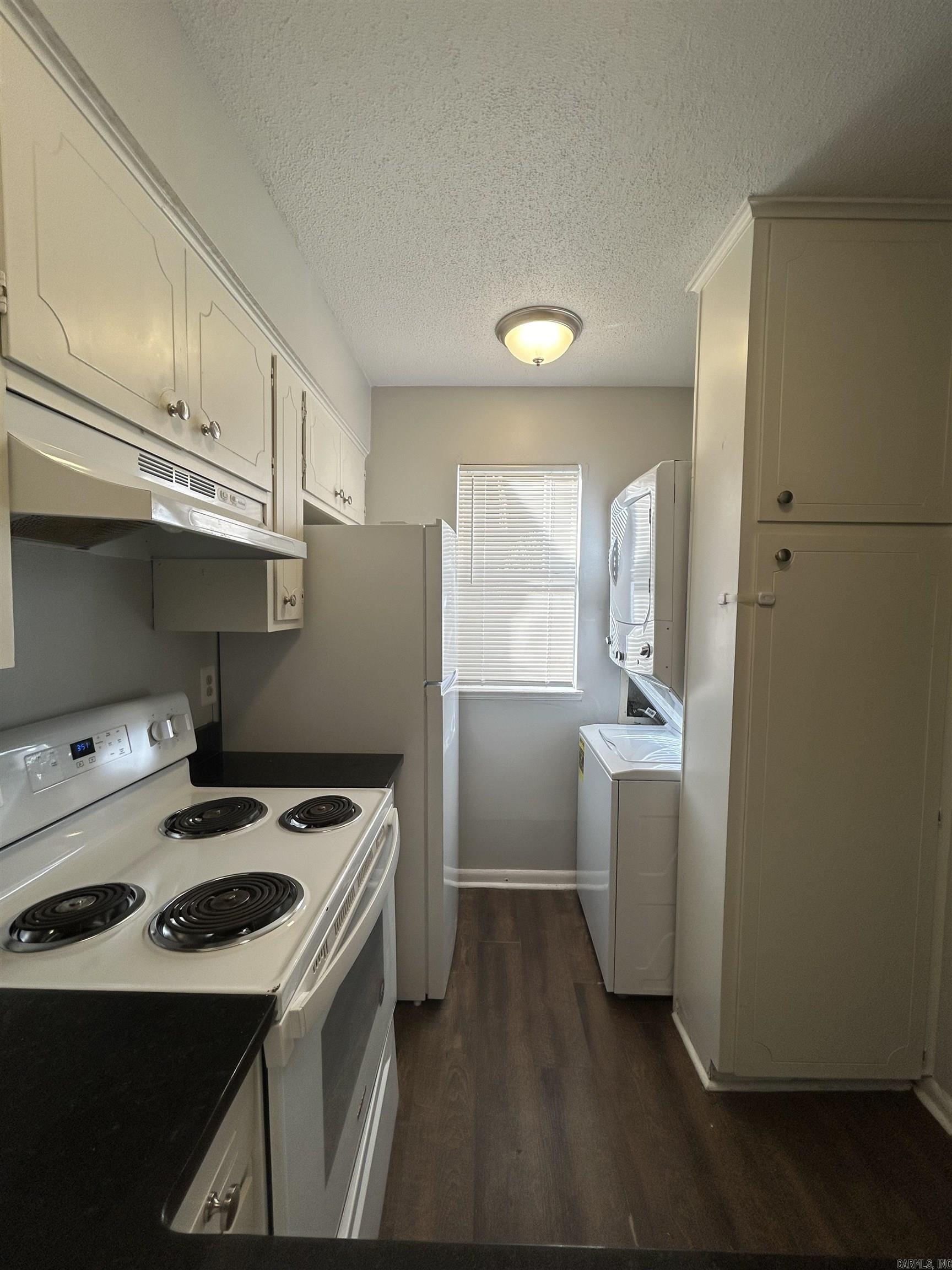 Auten & Moss - Residential Lease