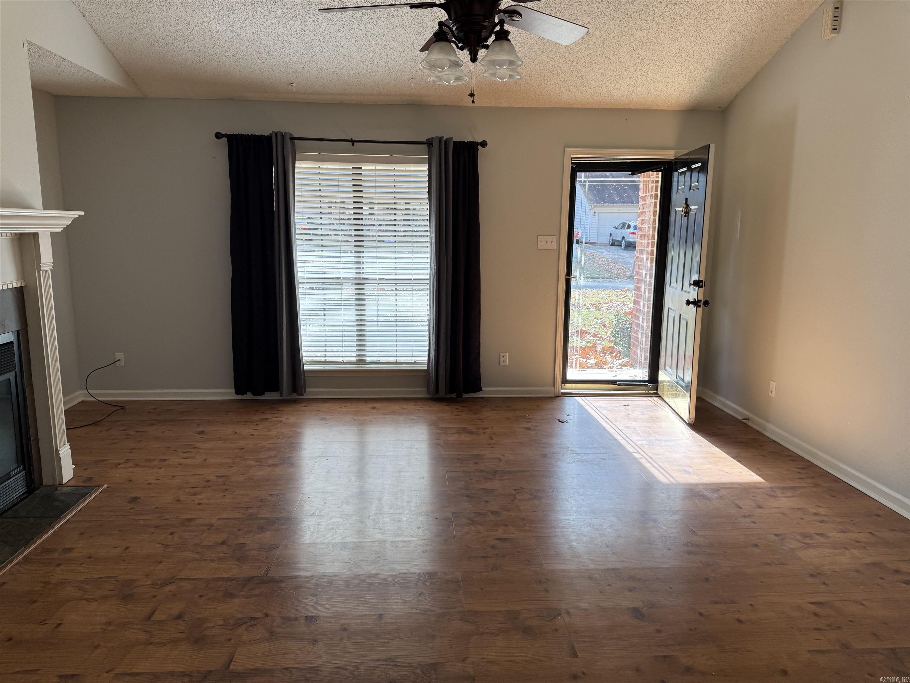 SHADED OAKS - Residential