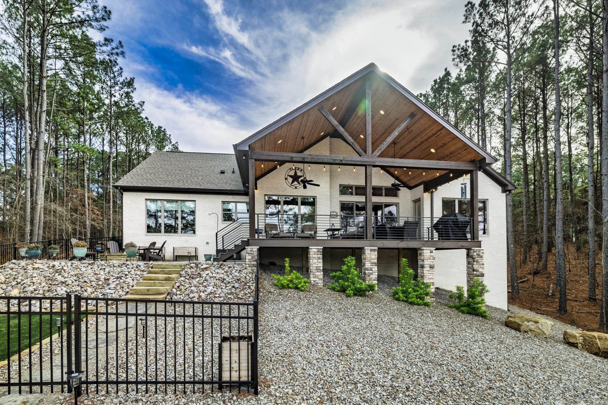 Isabella - Residential