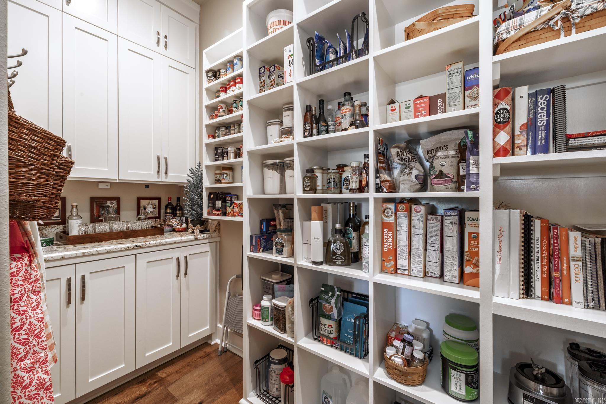 Isabella - Residential