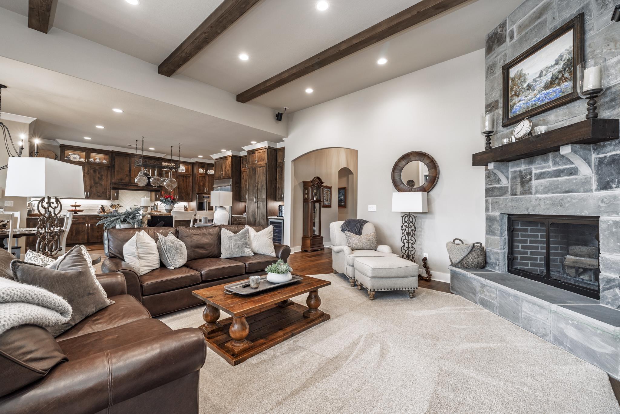 Isabella - Residential