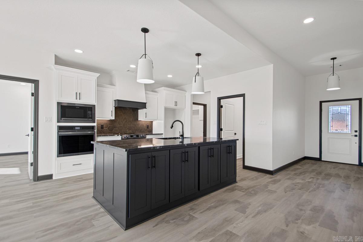 WINCHESTER ESTATES - Residential