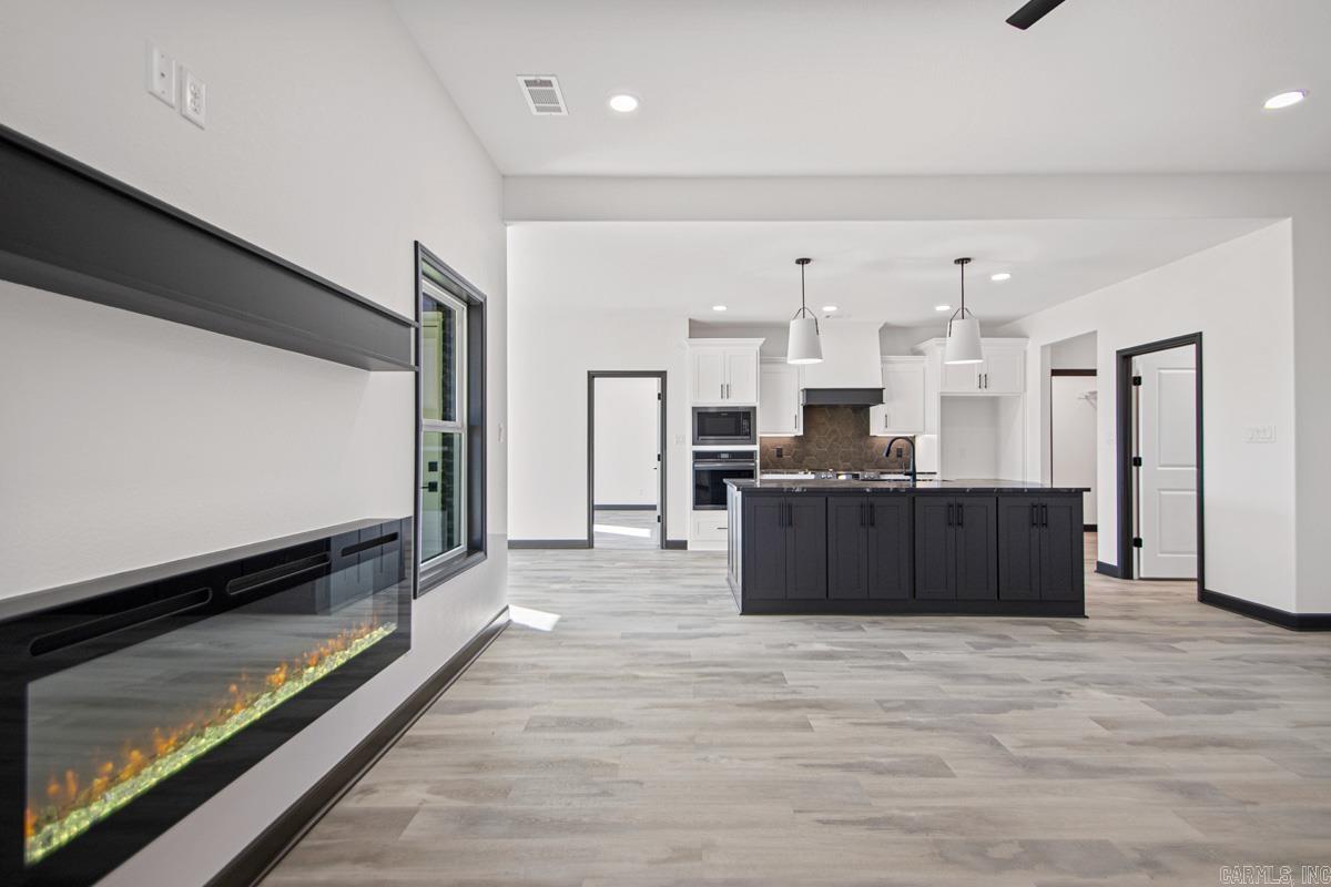 WINCHESTER ESTATES - Residential