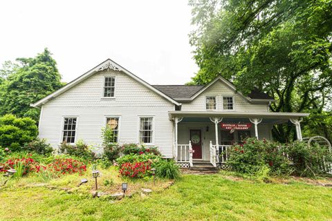 Photo of 74 Church Street, Gilbert, AR 72636 (MLS # 25019662)