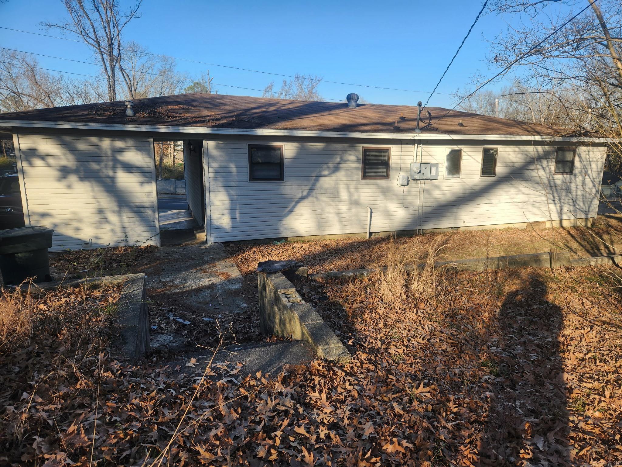 BARROW JOHN - Residential