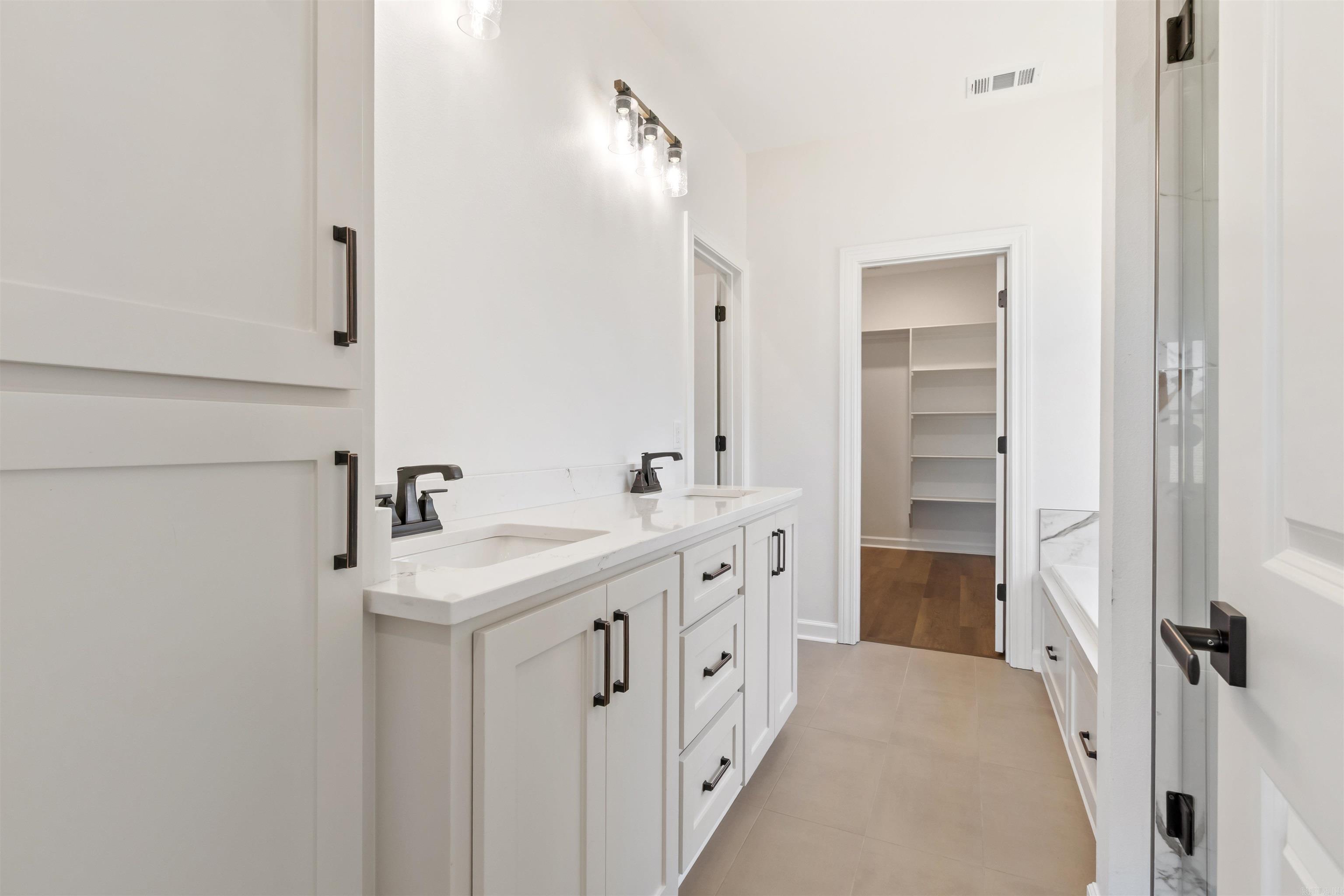 MILLERS GLENN - Residential