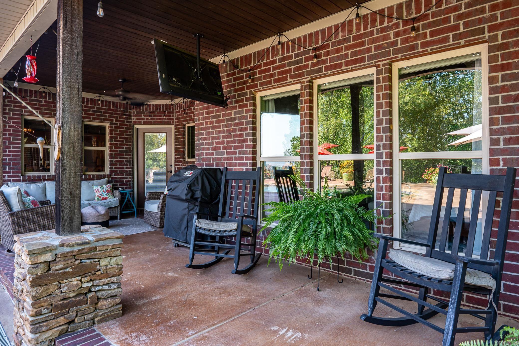 EAGLE RIDGE ESTATES - Residential