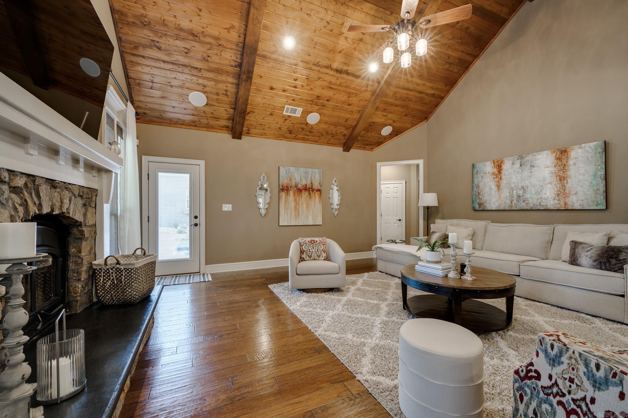 EAGLE RIDGE ESTATES - Residential