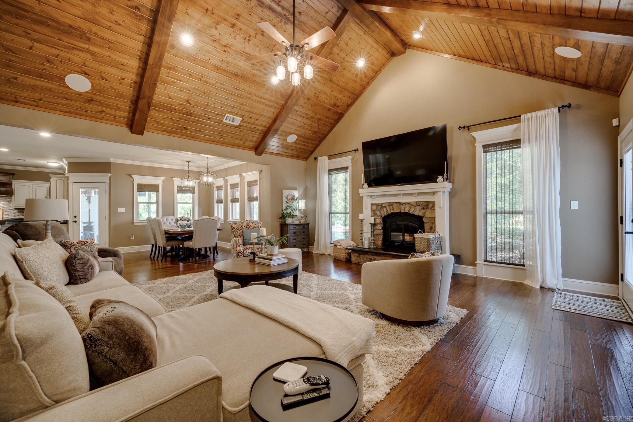 EAGLE RIDGE ESTATES - Residential