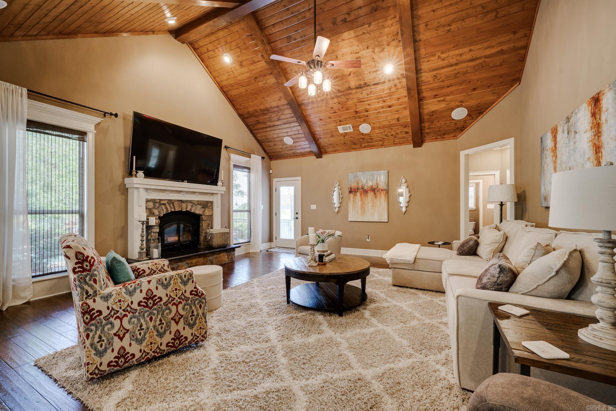 EAGLE RIDGE ESTATES - Residential