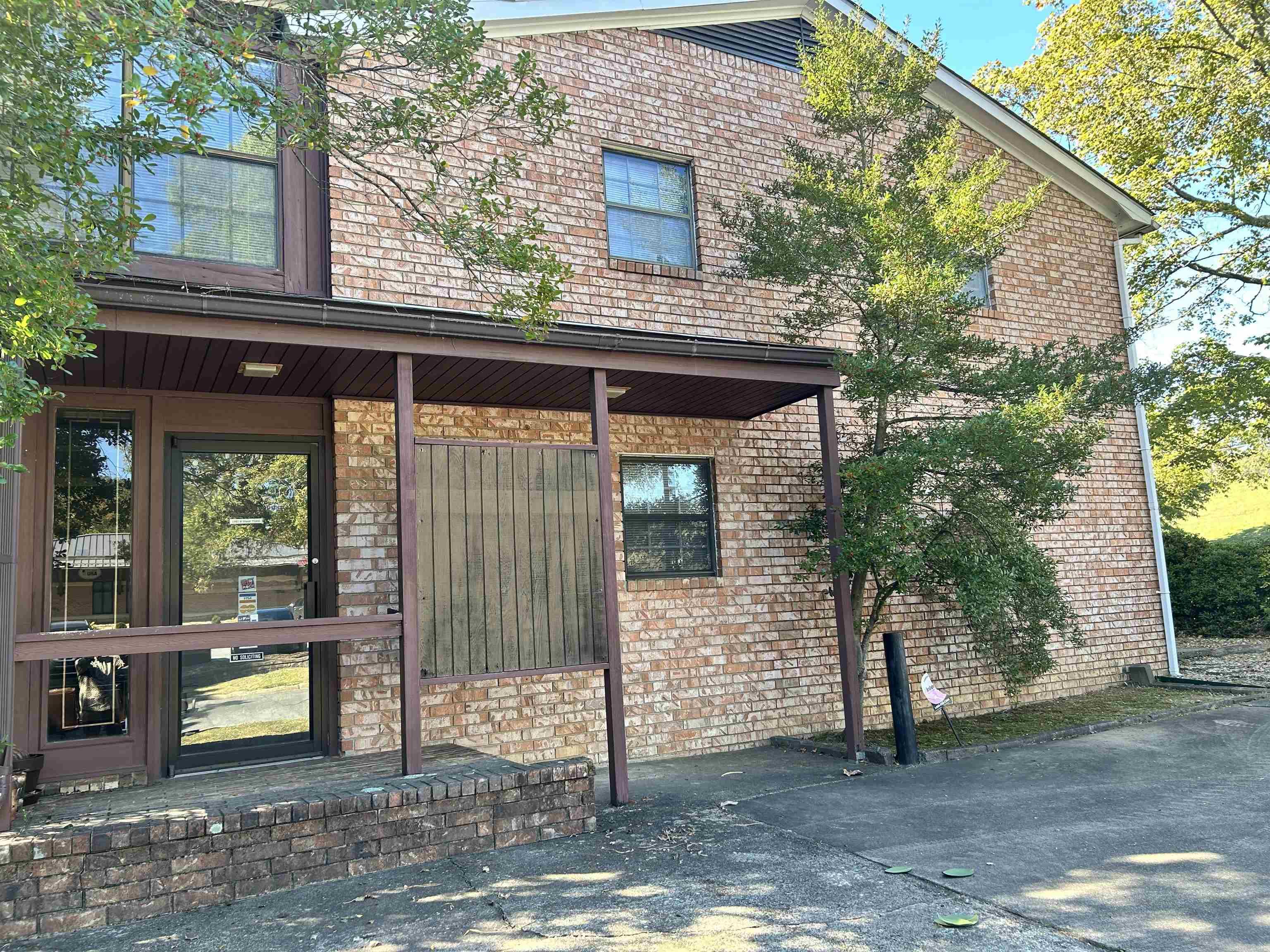 Lincoln Park - Commercial Sale