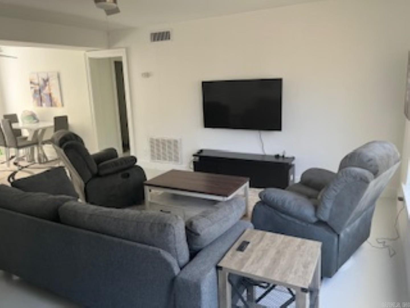 BRADLEY, W. ADD. (HILLCREST) - Residential Lease